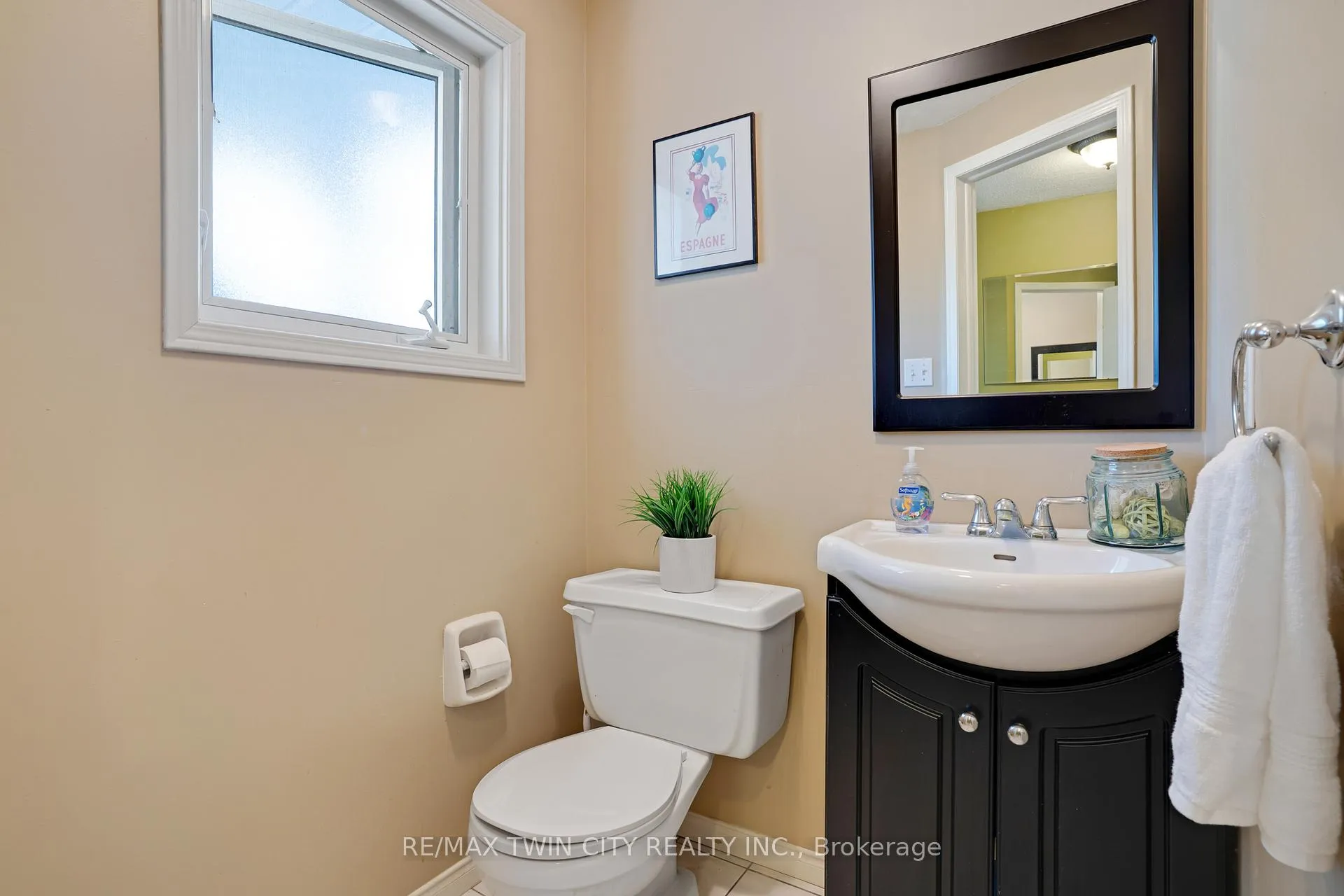 Photo 7 of 471 Exmoor Street, Waterloo — HOMEH