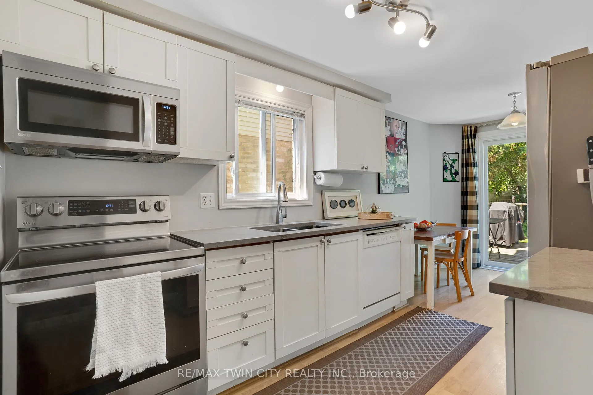 Photo 10 of 471 Exmoor Street, Waterloo — HOMEH