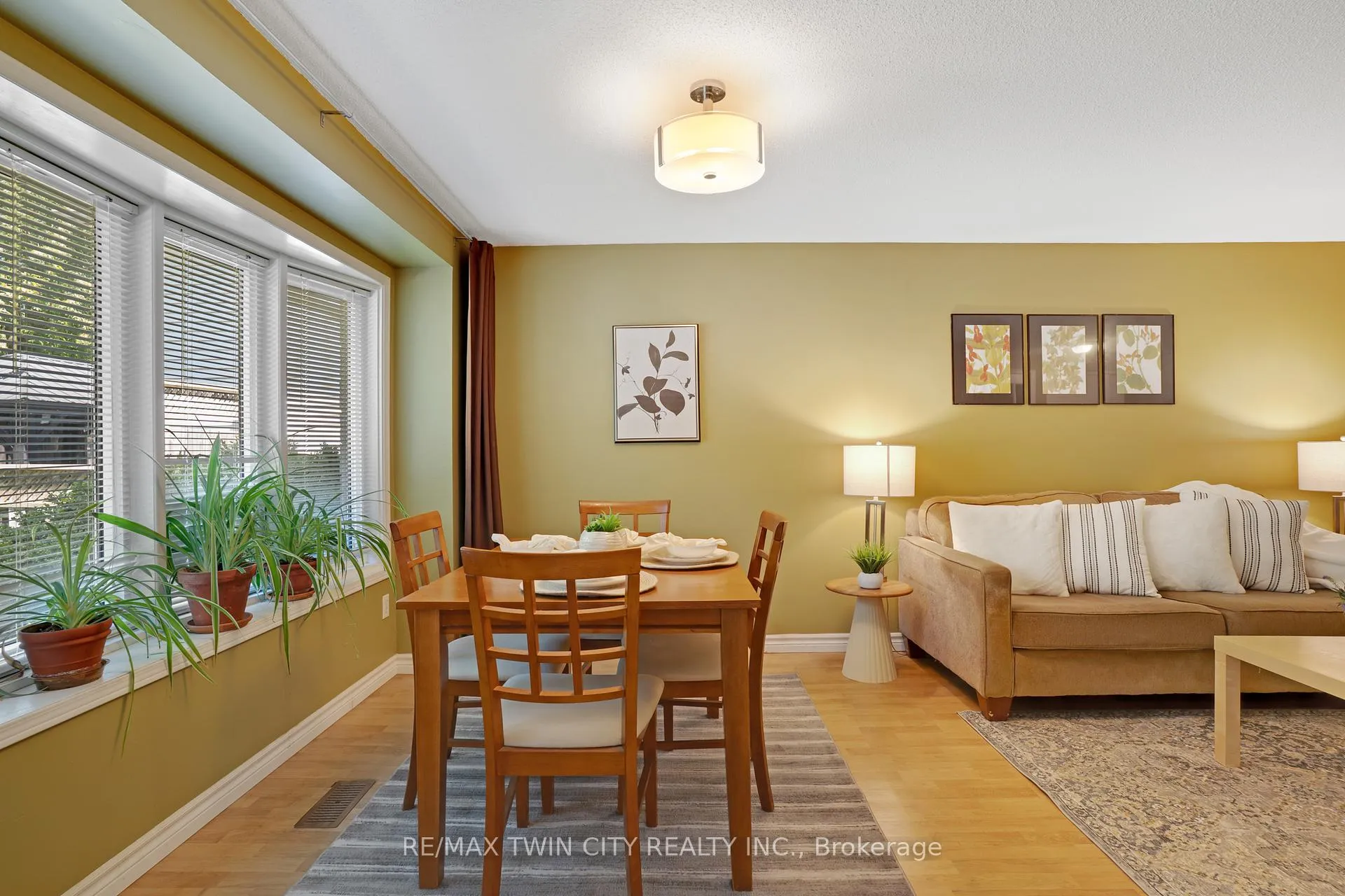 Photo 15 of 471 Exmoor Street, Waterloo — HOMEH