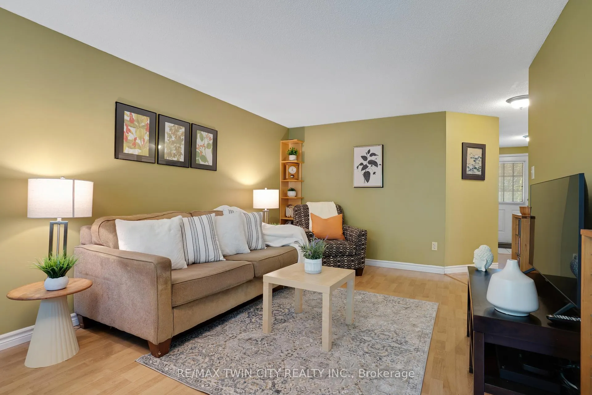 Photo 19 of 471 Exmoor Street, Waterloo — HOMEH