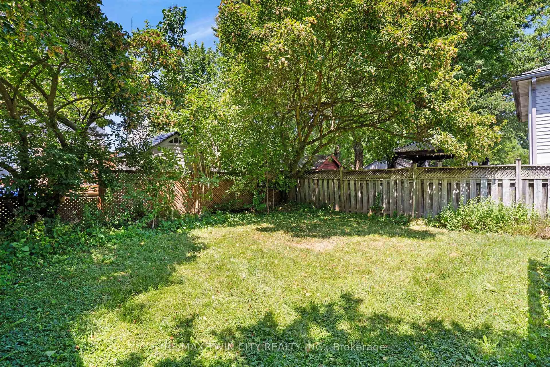 Photo 42 of 471 Exmoor Street, Waterloo — HOMEH