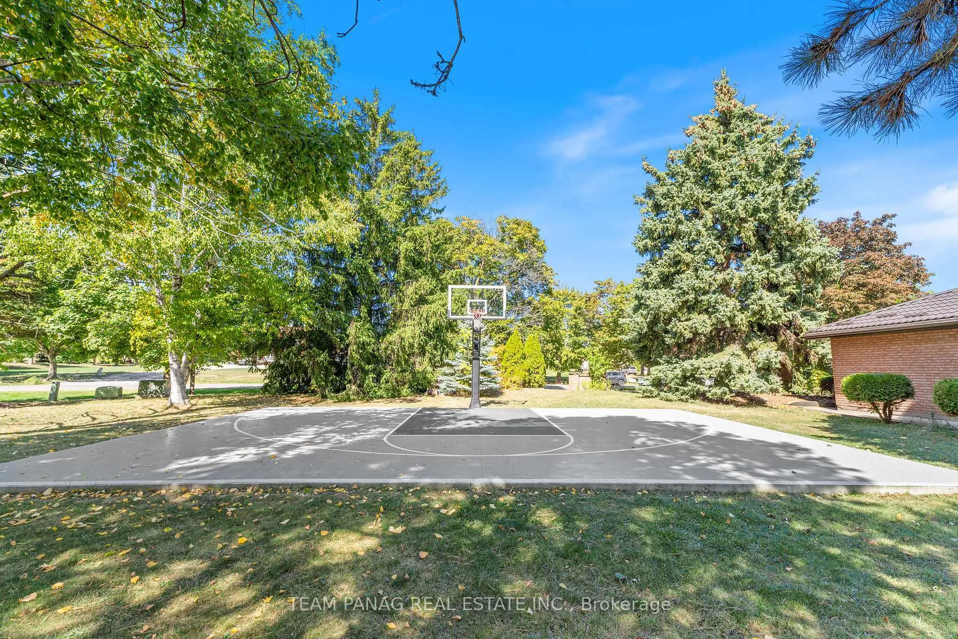 Photo 46 of 6 Leone Lane, Brampton, Toronto Gore Rural Estate — HOMEH