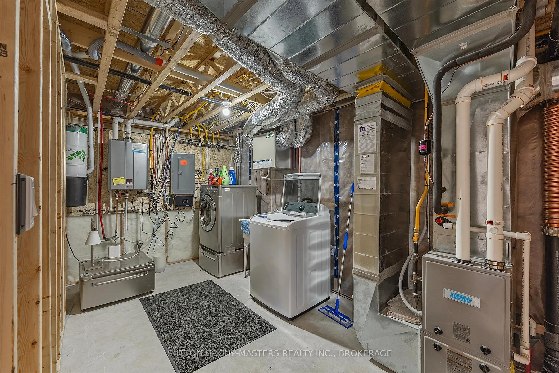 Photo 32 of 200 Mill Pond Place, Kingston, West of Sir John A. Blvd — HOMEH