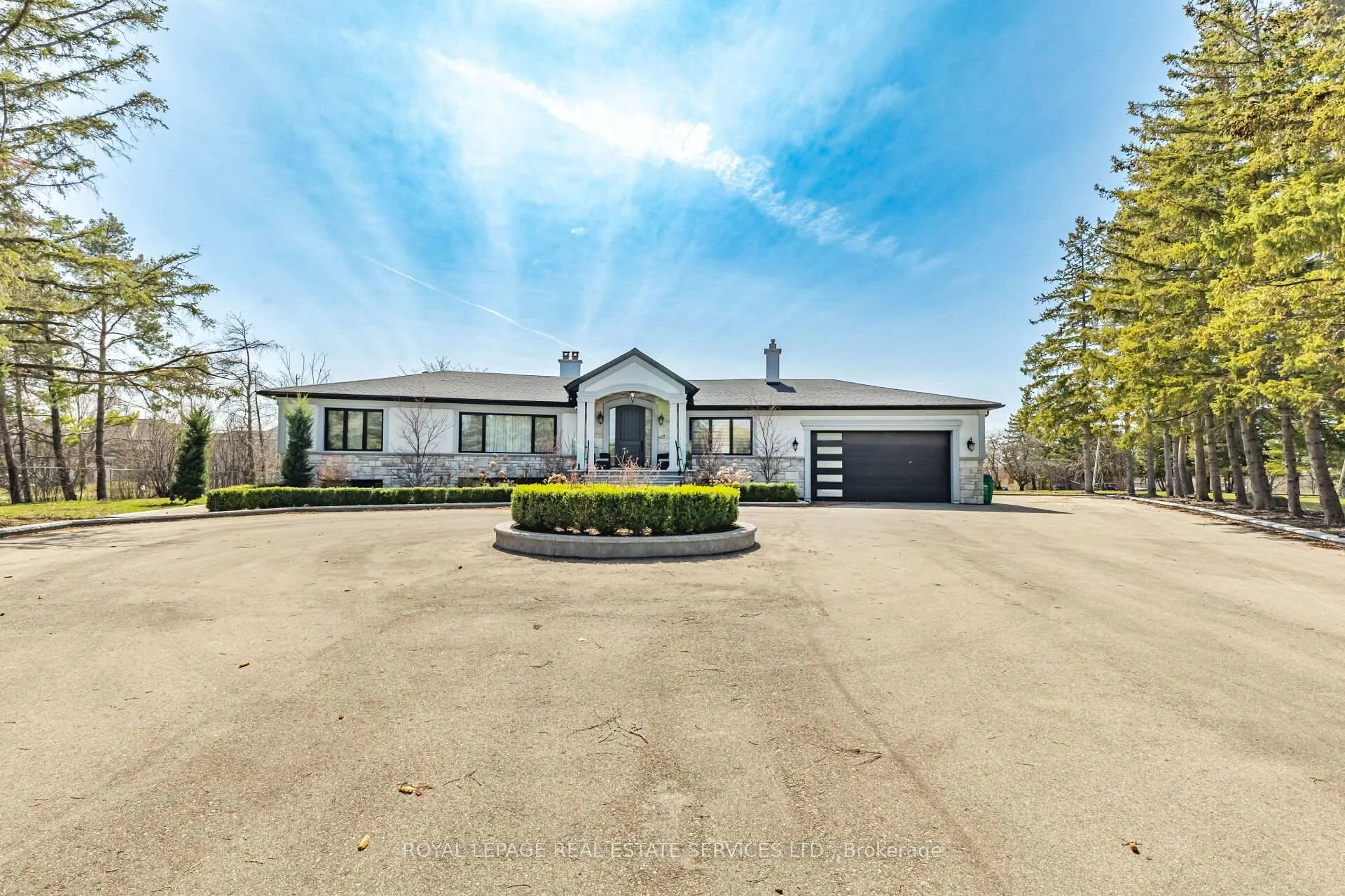 Photo 2 of 12 Julian Drive, Brampton, Bram East — HOMEH