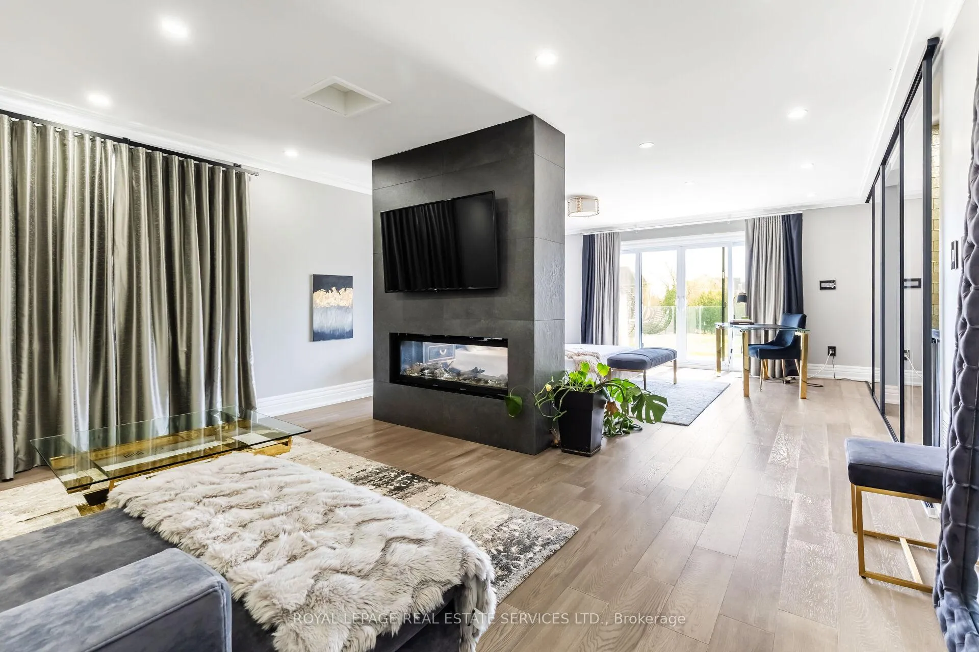 Photo 11 of 12 Julian Drive, Brampton, Bram East — HOMEH