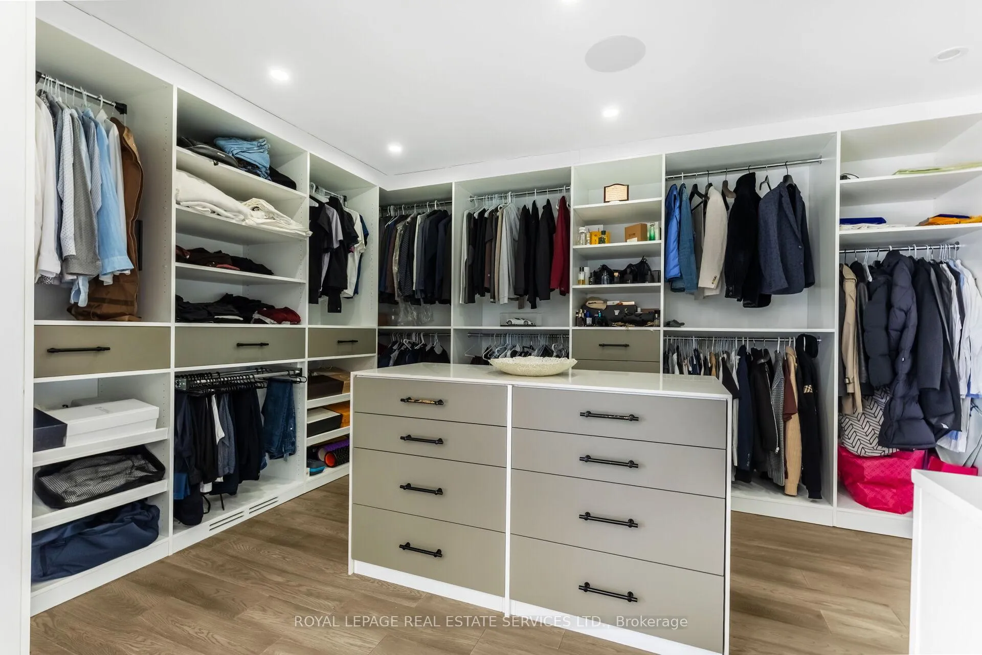 Photo 17 of 12 Julian Drive, Brampton, Bram East — HOMEH