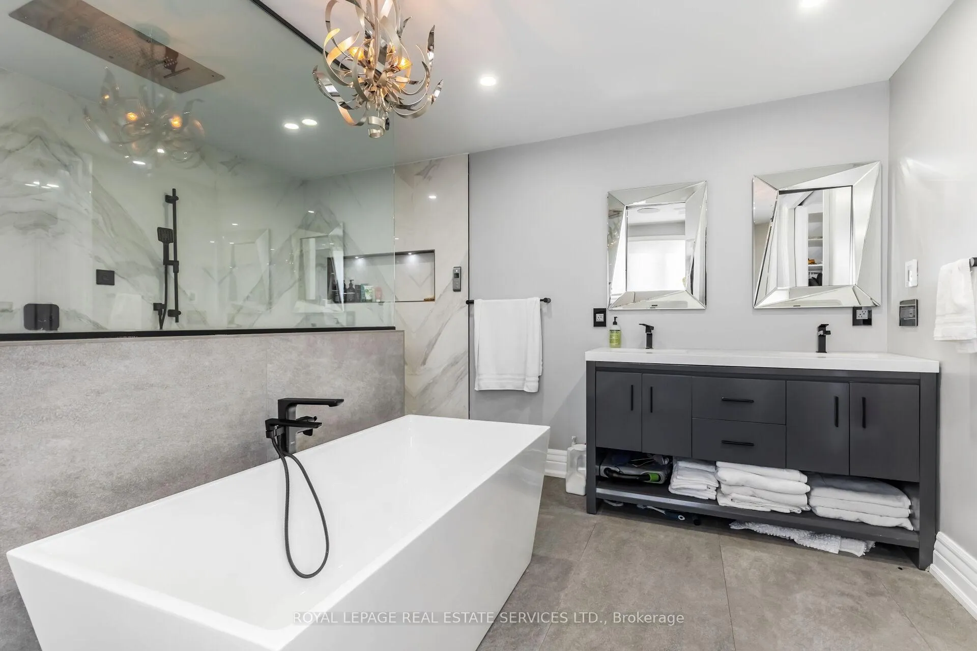 Photo 20 of 12 Julian Drive, Brampton, Bram East — HOMEH