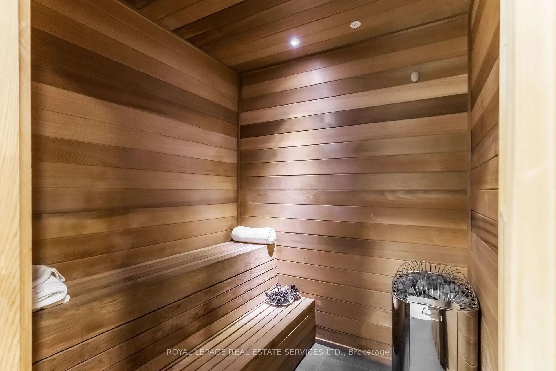 Photo 35 of 12 Julian Drive, Brampton, Bram East — HOMEH