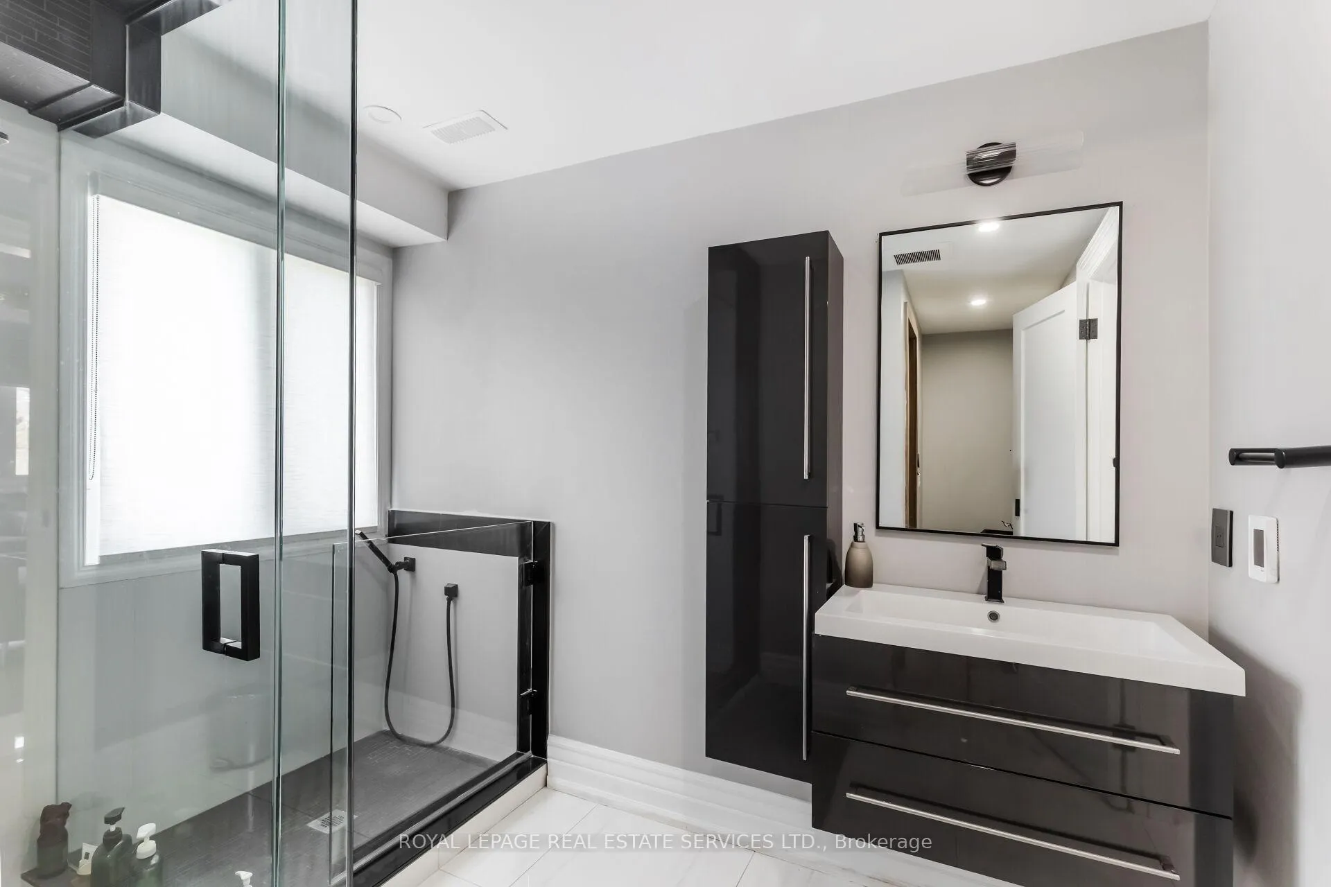 Photo 36 of 12 Julian Drive, Brampton, Bram East — HOMEH