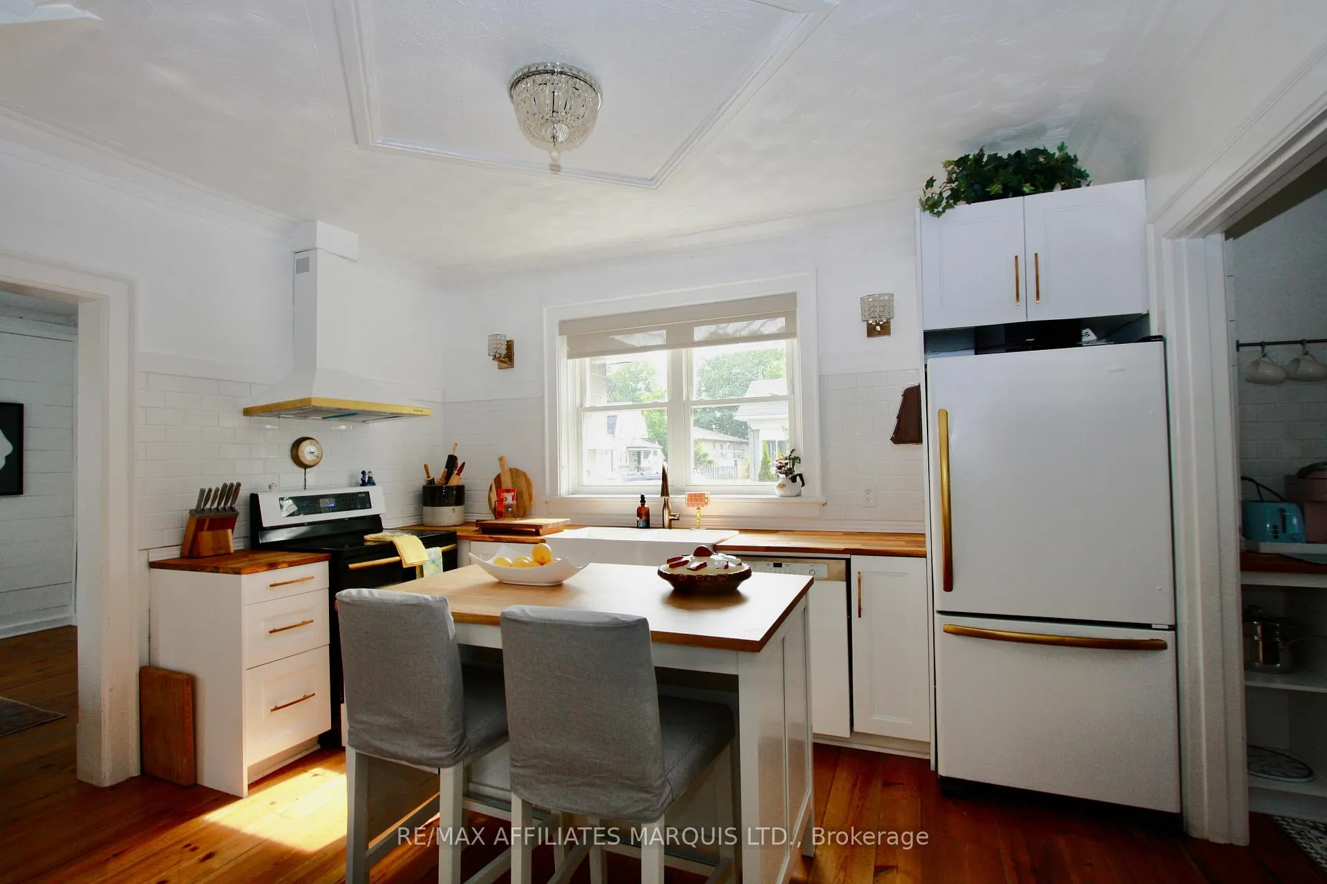 Photo 5 of 444 York Street, Cornwall — HOMEH
