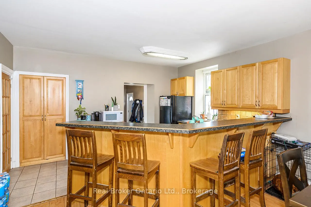 Photo 6 of 22 Maple Ridge Road, Cambridge — HOMEH