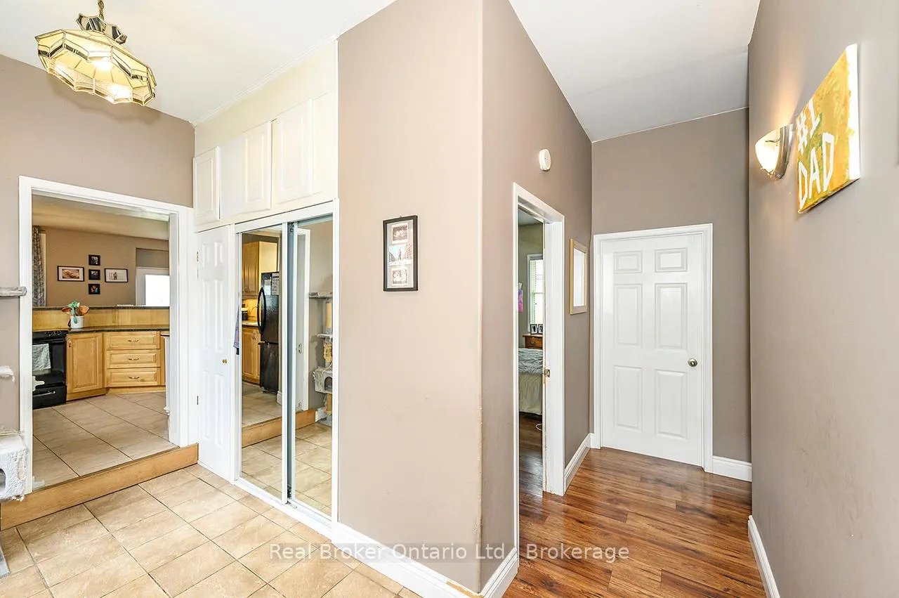 Photo 12 of 22 Maple Ridge Road, Cambridge — HOMEH
