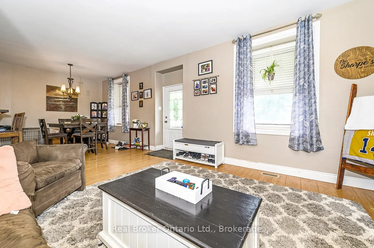 Photo 14 of 22 Maple Ridge Road, Cambridge — HOMEH