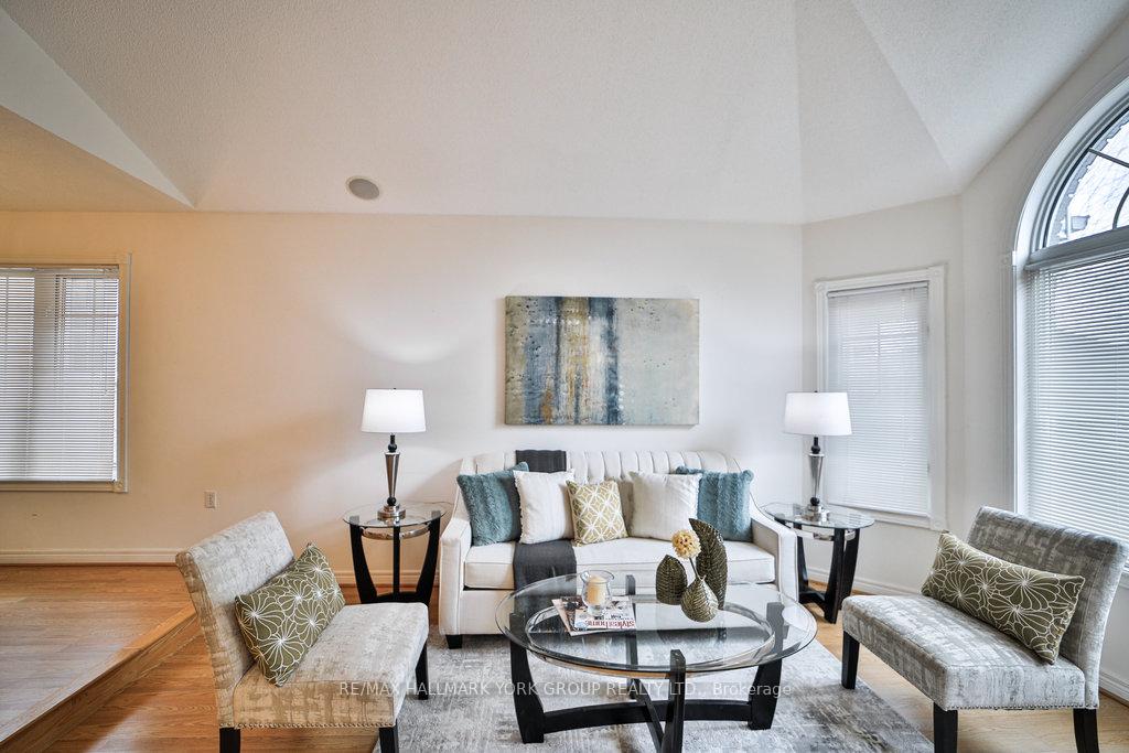 Photo 4 of 17 Ivygreen Road, Georgina, Keswick North — HOMEH