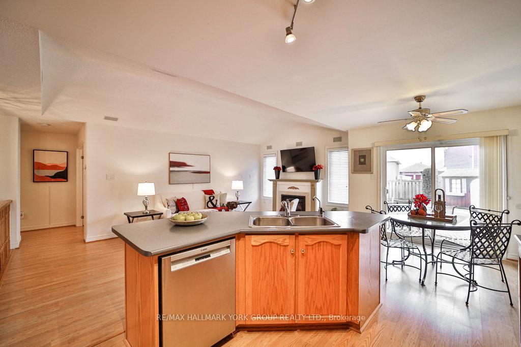 Photo 23 of 17 Ivygreen Road, Georgina, Keswick North — HOMEH