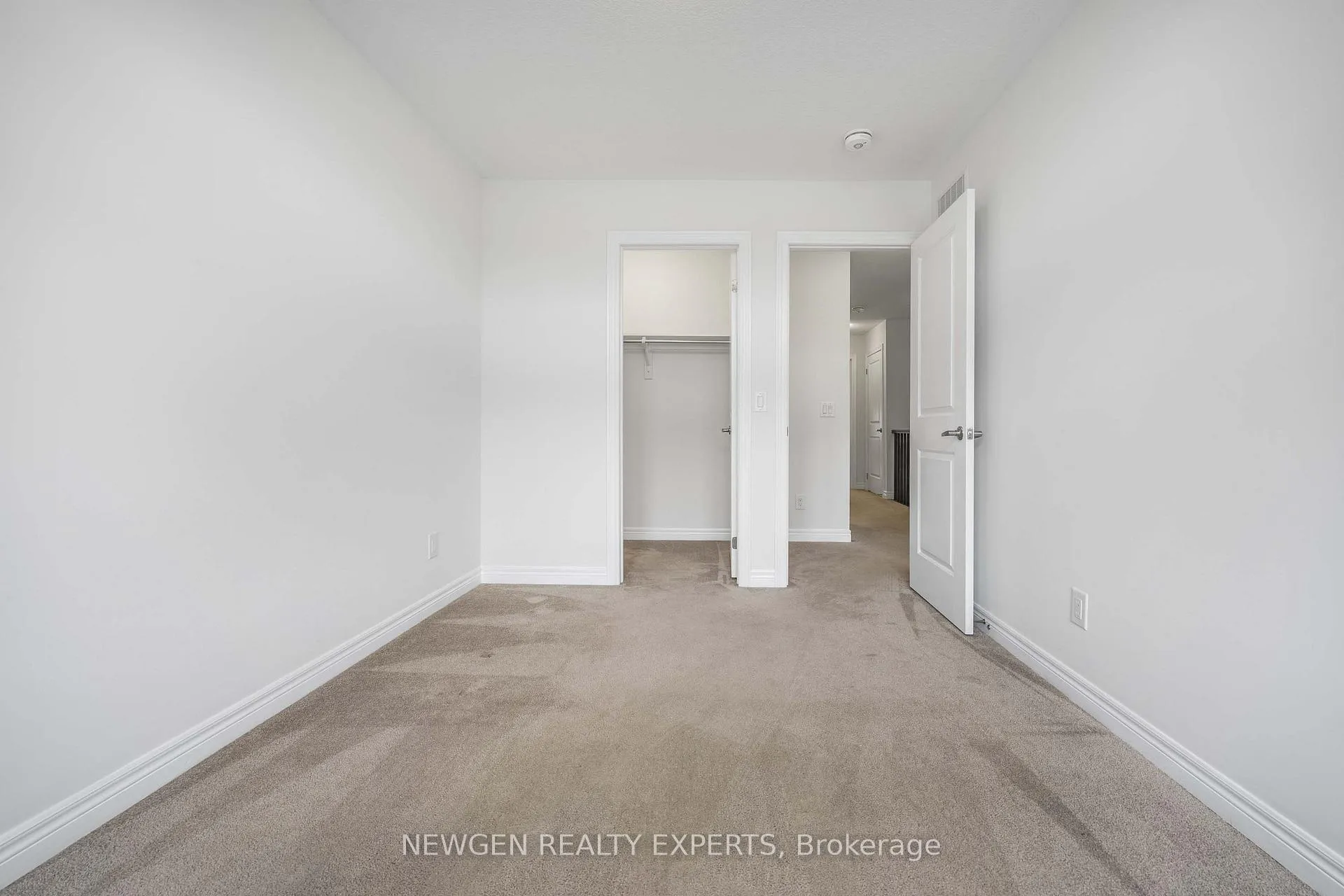 Photo 20 of 9 Stonehill Avenue, Kitchener, Huron Park — HOMEH