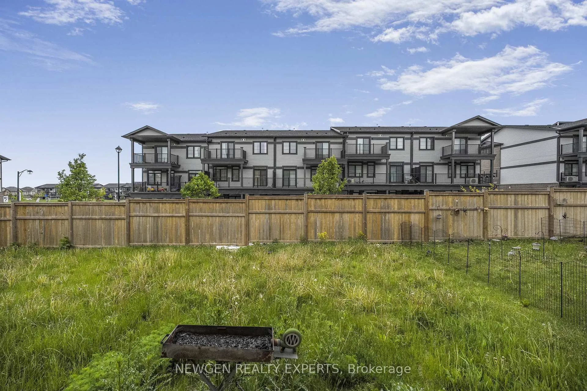 Photo 36 of 9 Stonehill Avenue, Kitchener, Huron Park — HOMEH