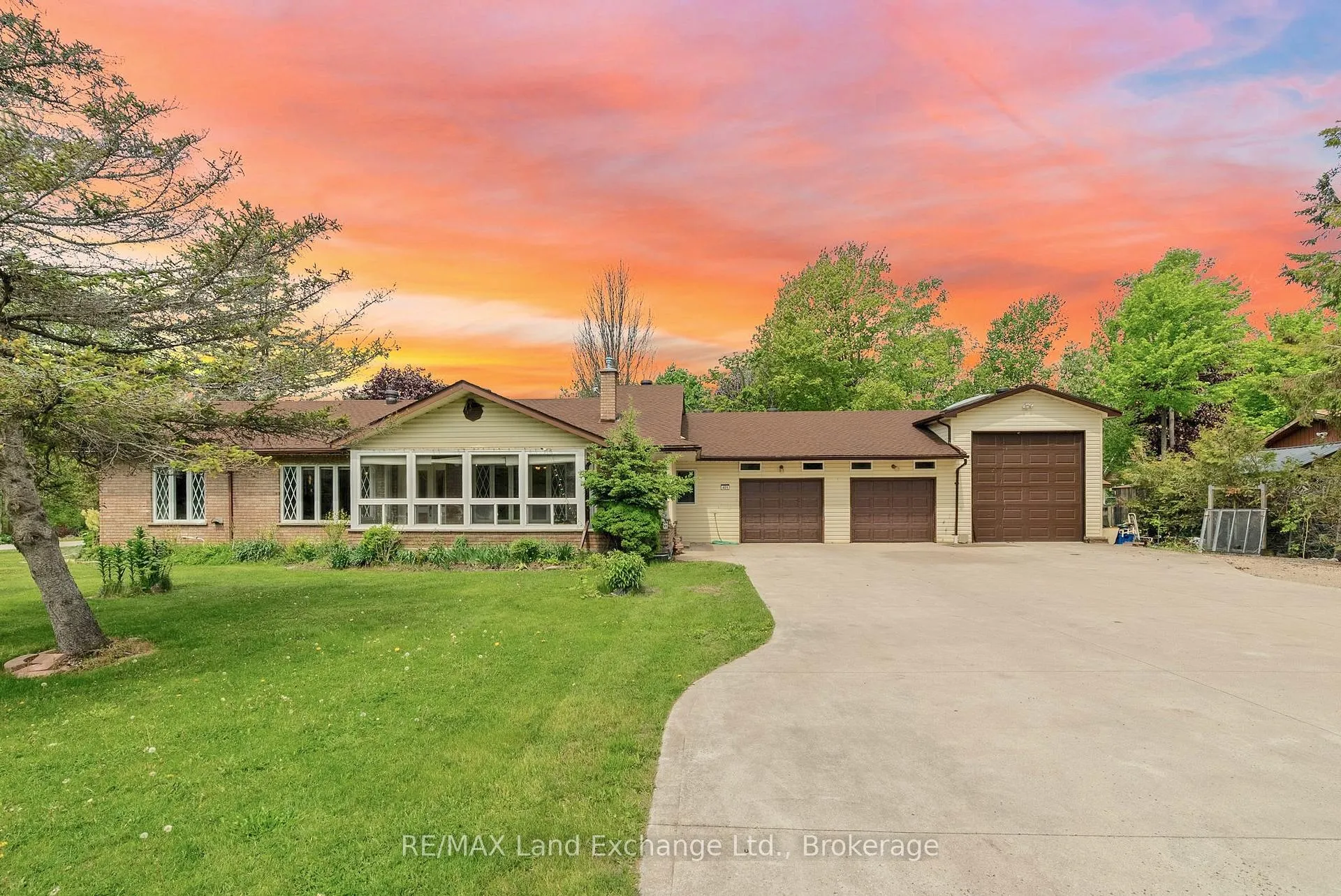 Front of 401 Winnebago Road
