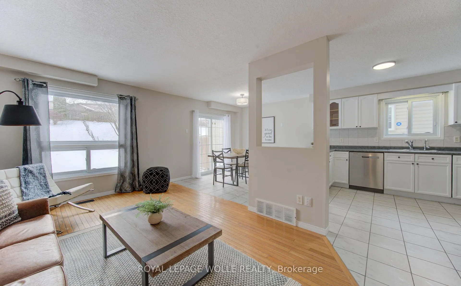 Photo 11 of 141 Mountain Laurel Crescent, Kitchener — HOMEH