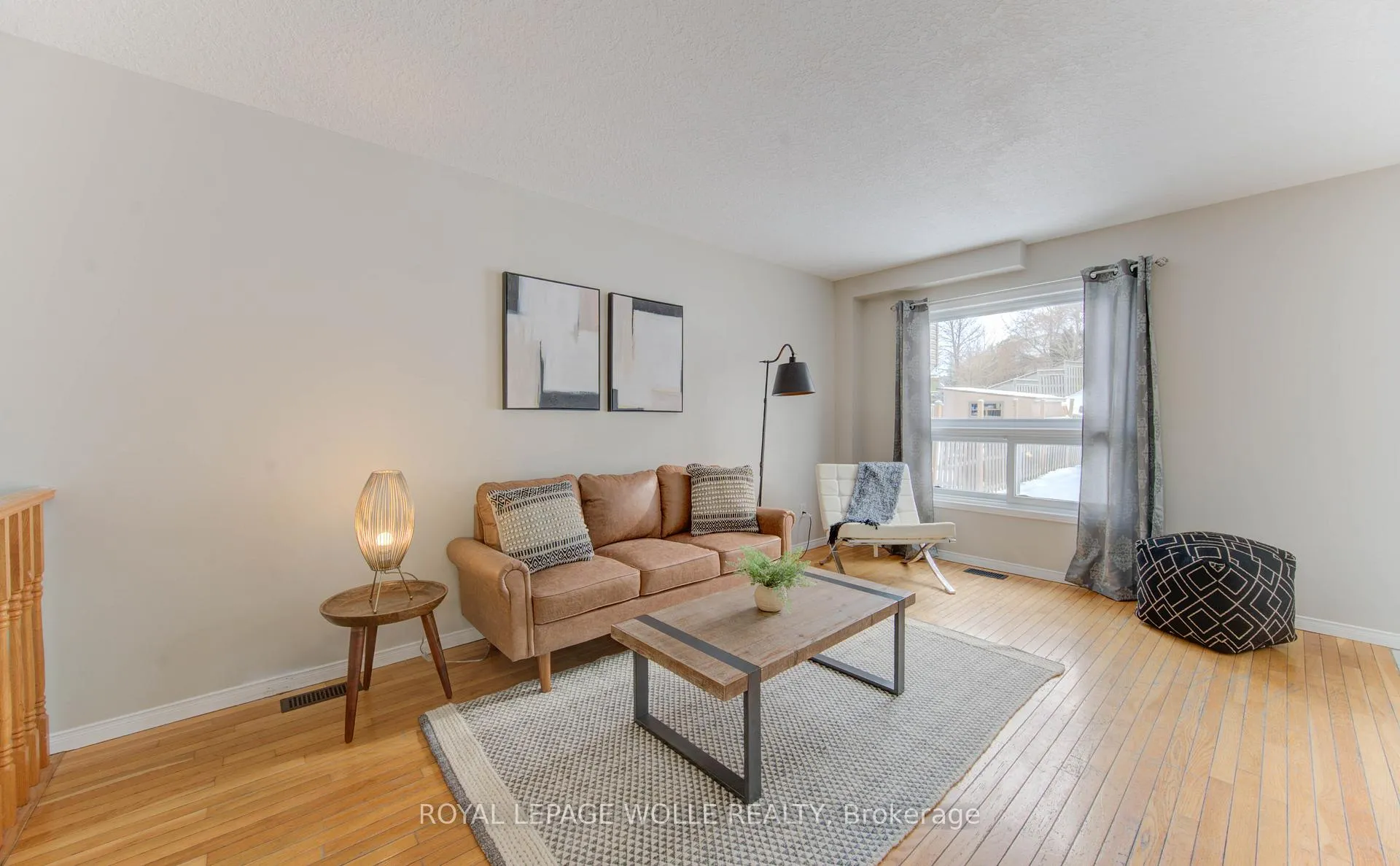 Photo 12 of 141 Mountain Laurel Crescent, Kitchener — HOMEH