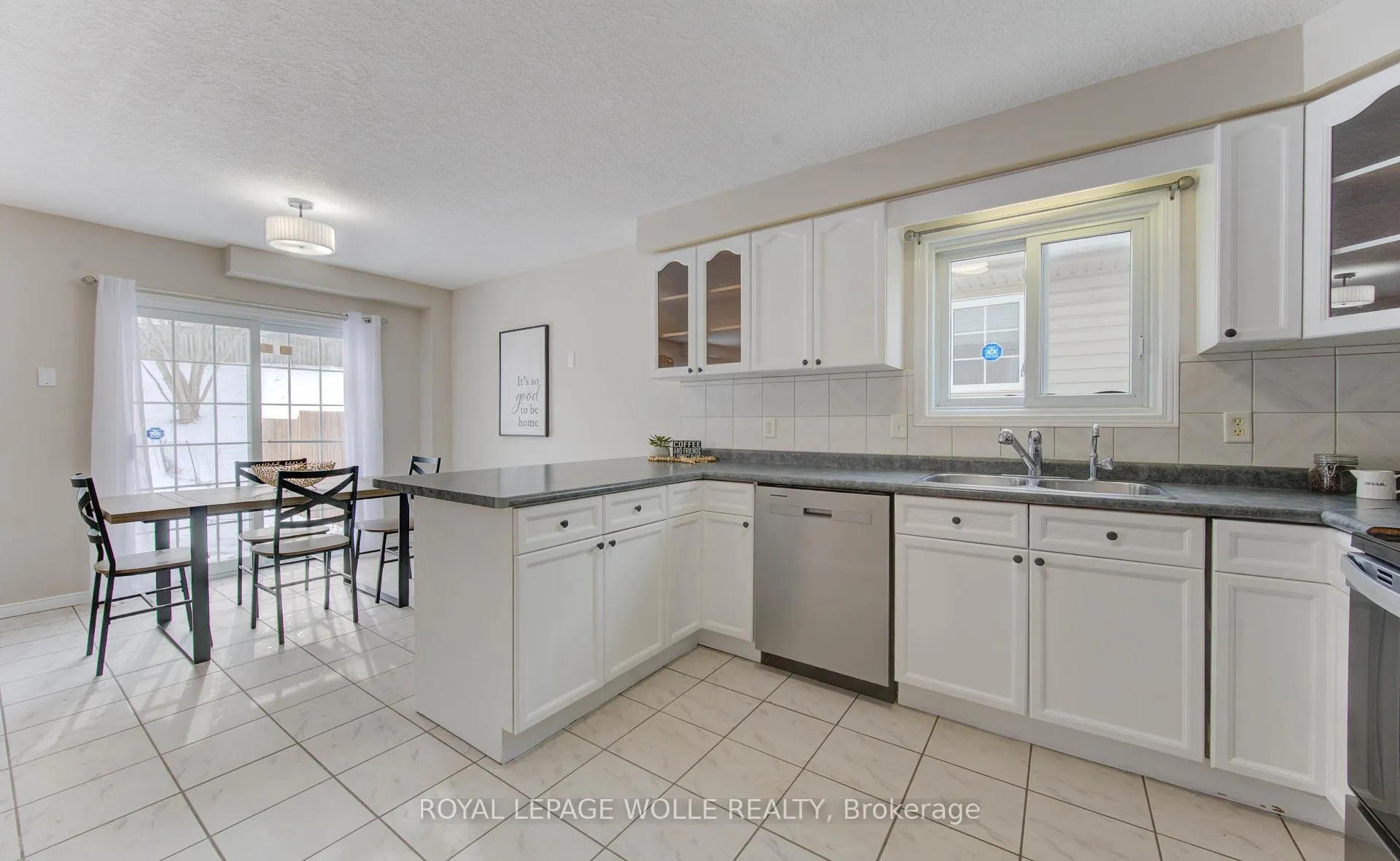Photo 21 of 141 Mountain Laurel Crescent, Kitchener — HOMEH