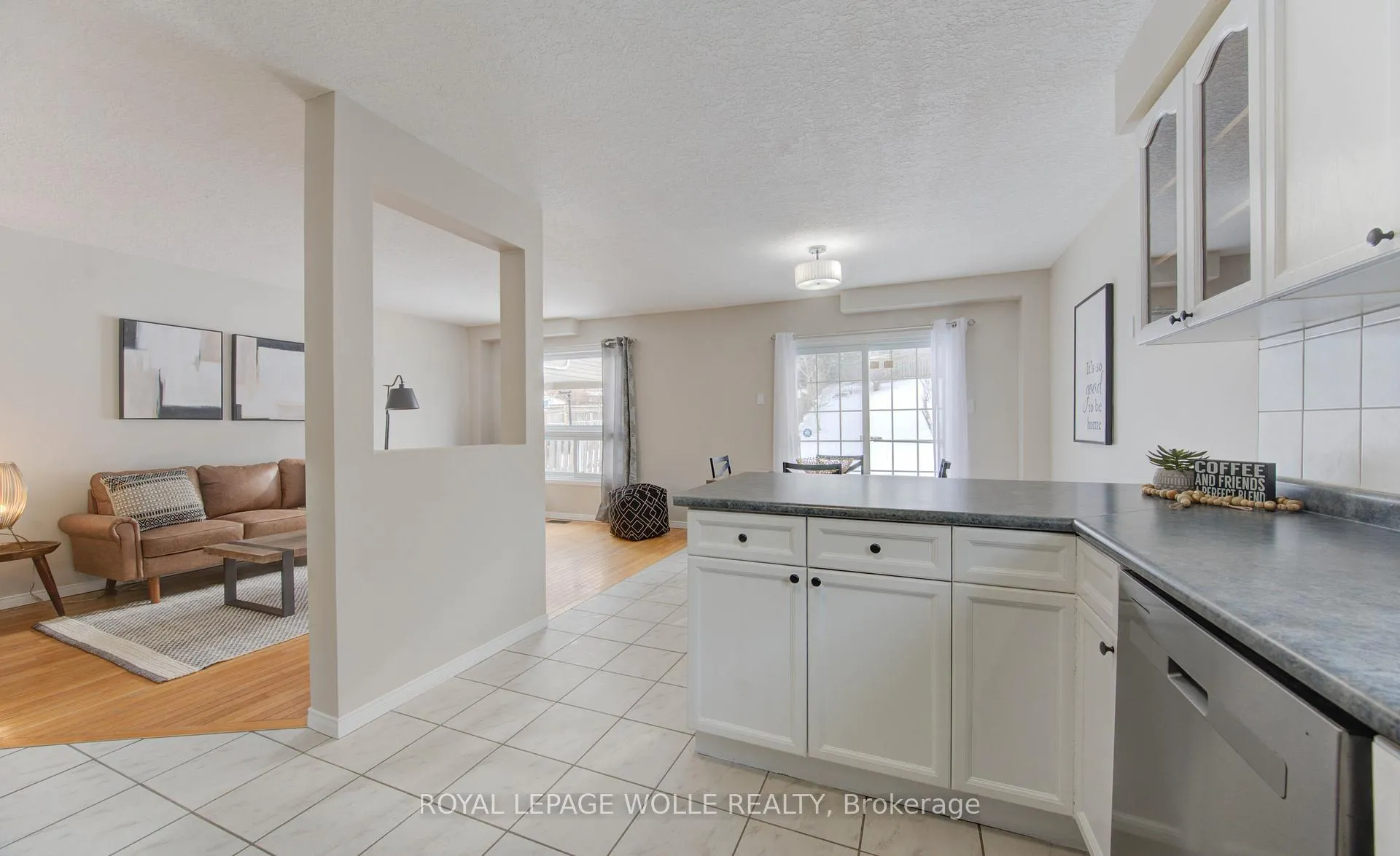 Photo 22 of 141 Mountain Laurel Crescent, Kitchener — HOMEH