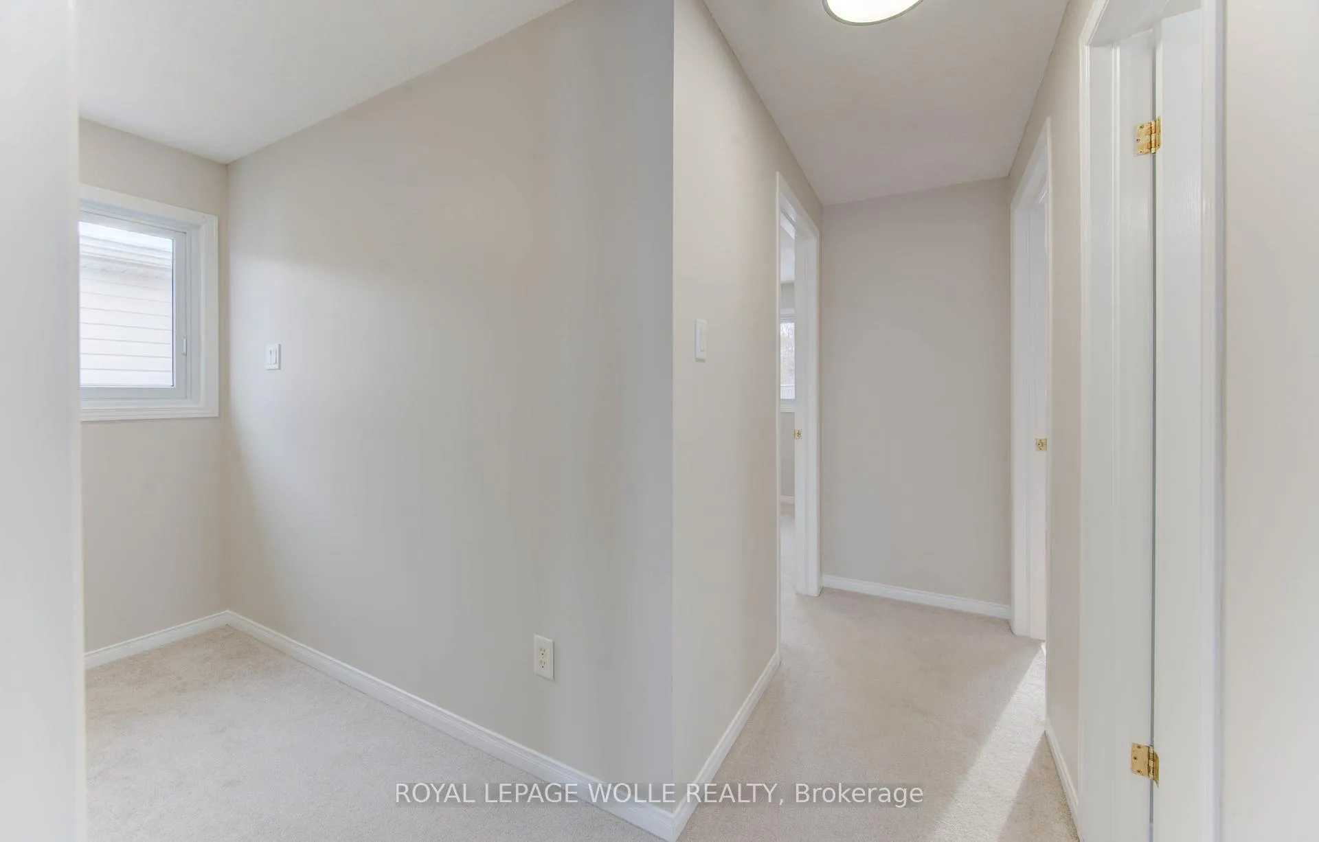 Photo 25 of 141 Mountain Laurel Crescent, Kitchener — HOMEH
