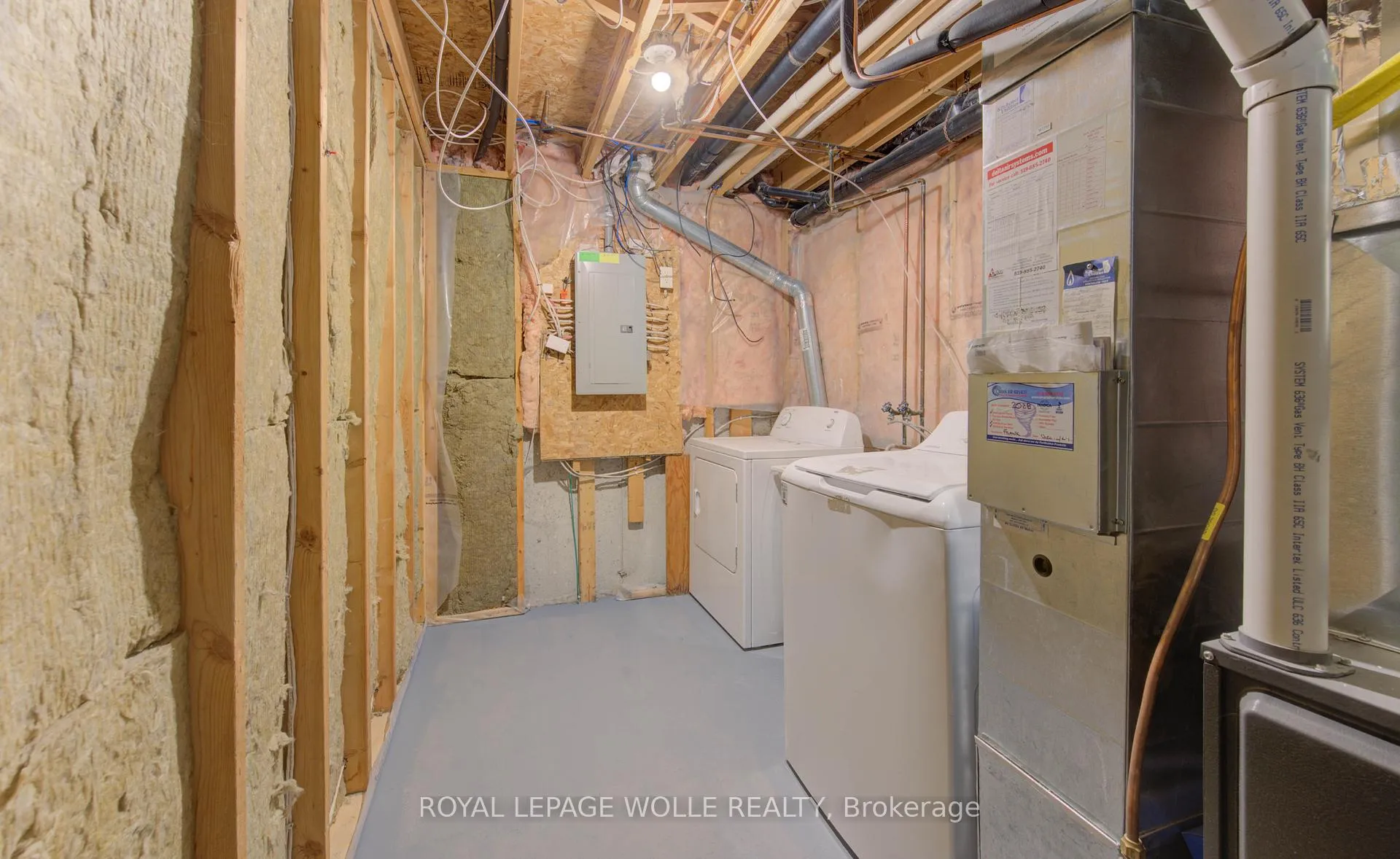 Photo 39 of 141 Mountain Laurel Crescent, Kitchener — HOMEH