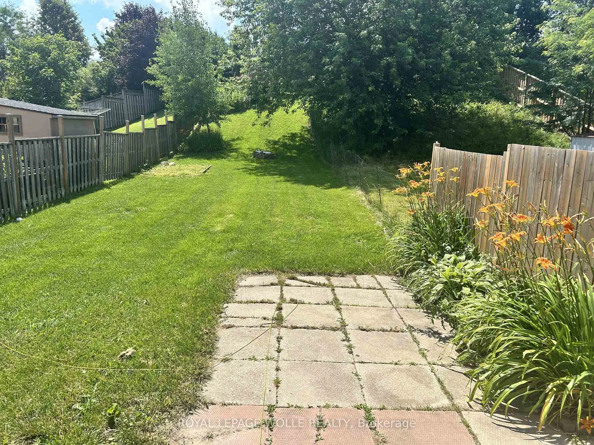 Photo 45 of 141 Mountain Laurel Crescent, Kitchener — HOMEH