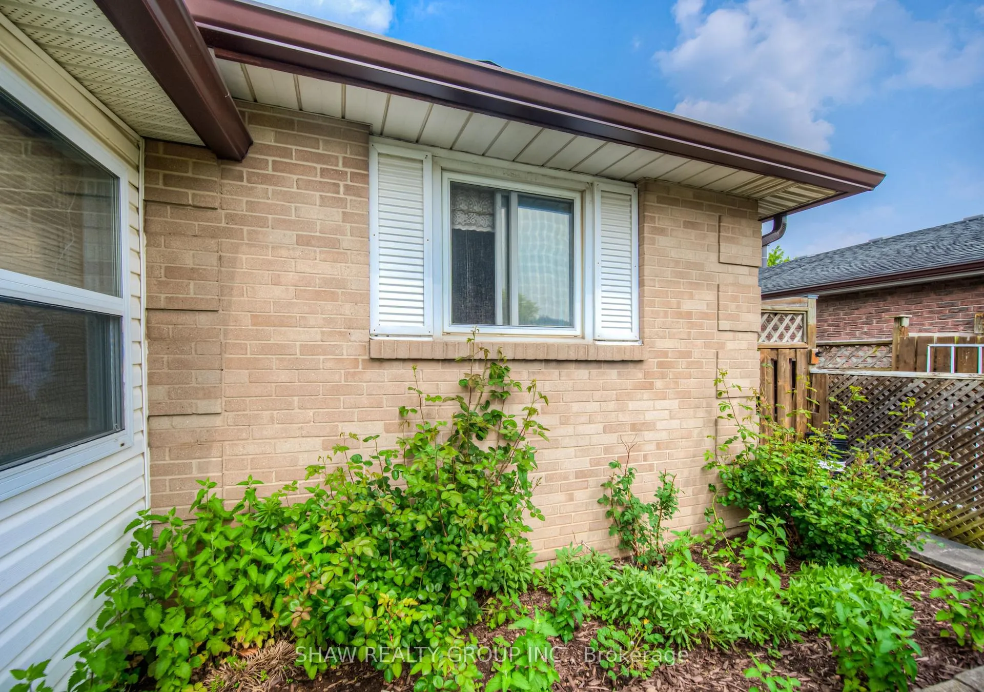 Photo 4 of 1745 Briarwood Drive, Cambridge — HOMEH
