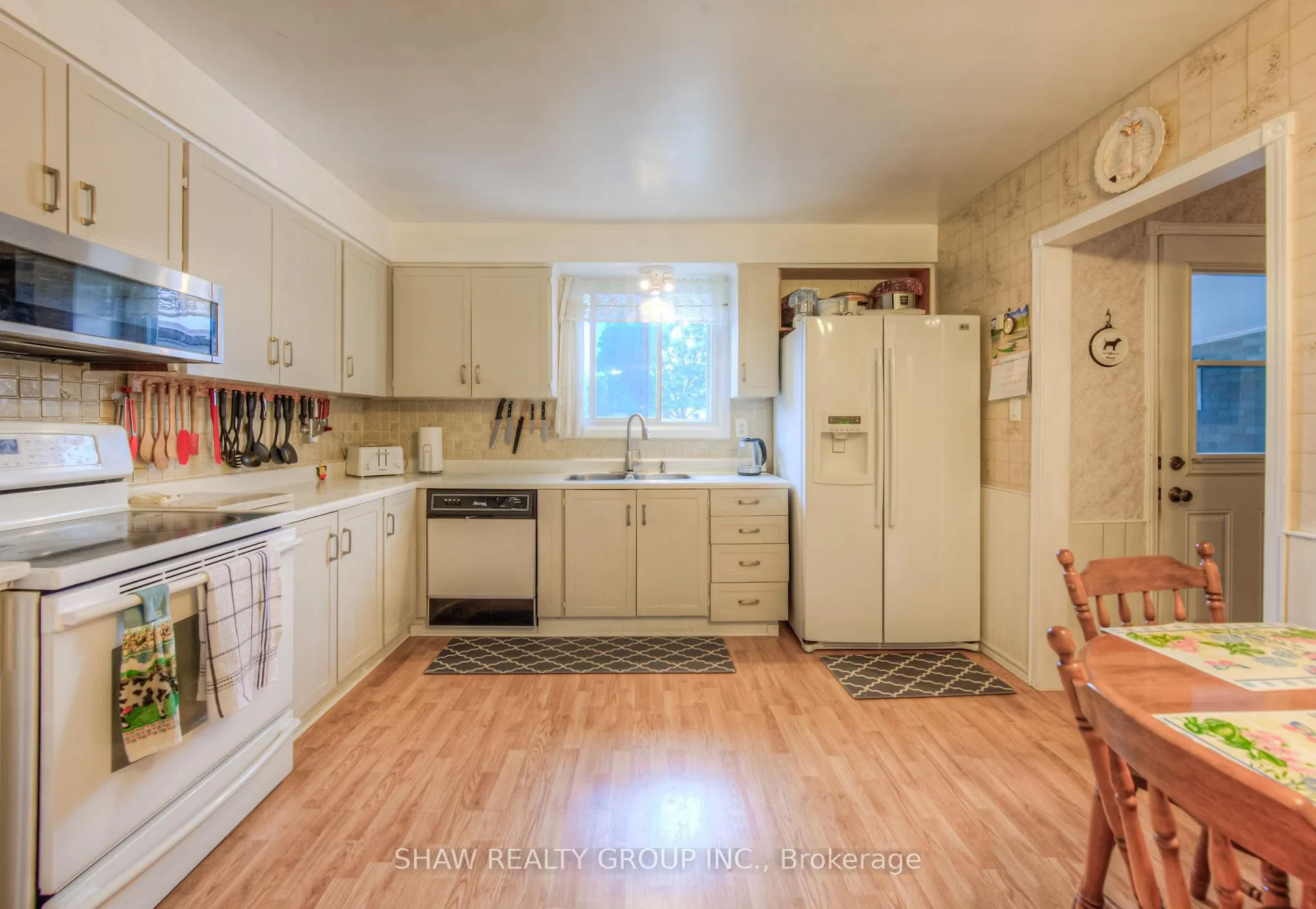 Photo 19 of 1745 Briarwood Drive, Cambridge — HOMEH