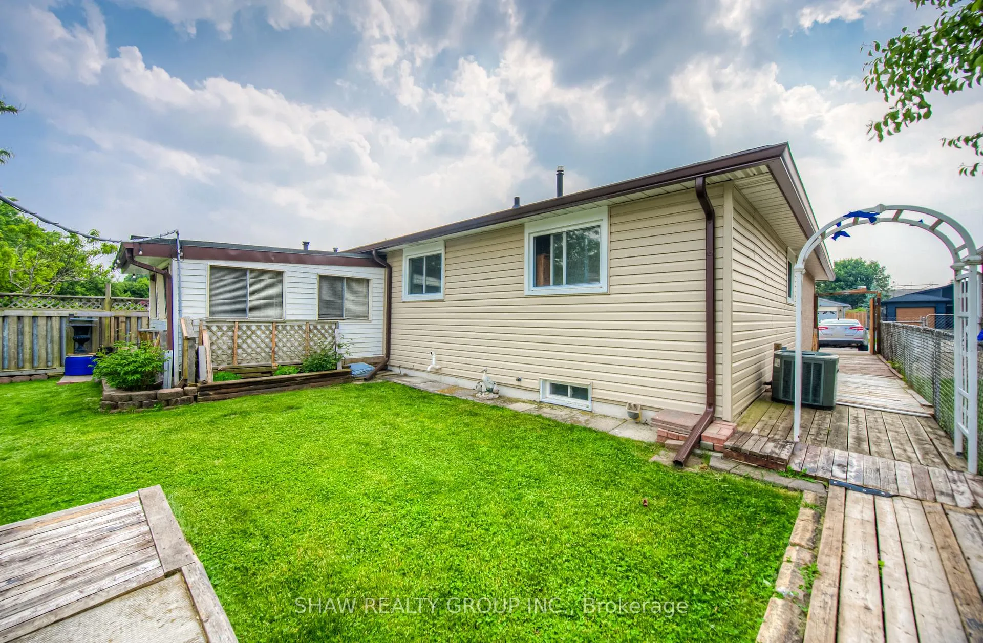 Photo 41 of 1745 Briarwood Drive, Cambridge — HOMEH