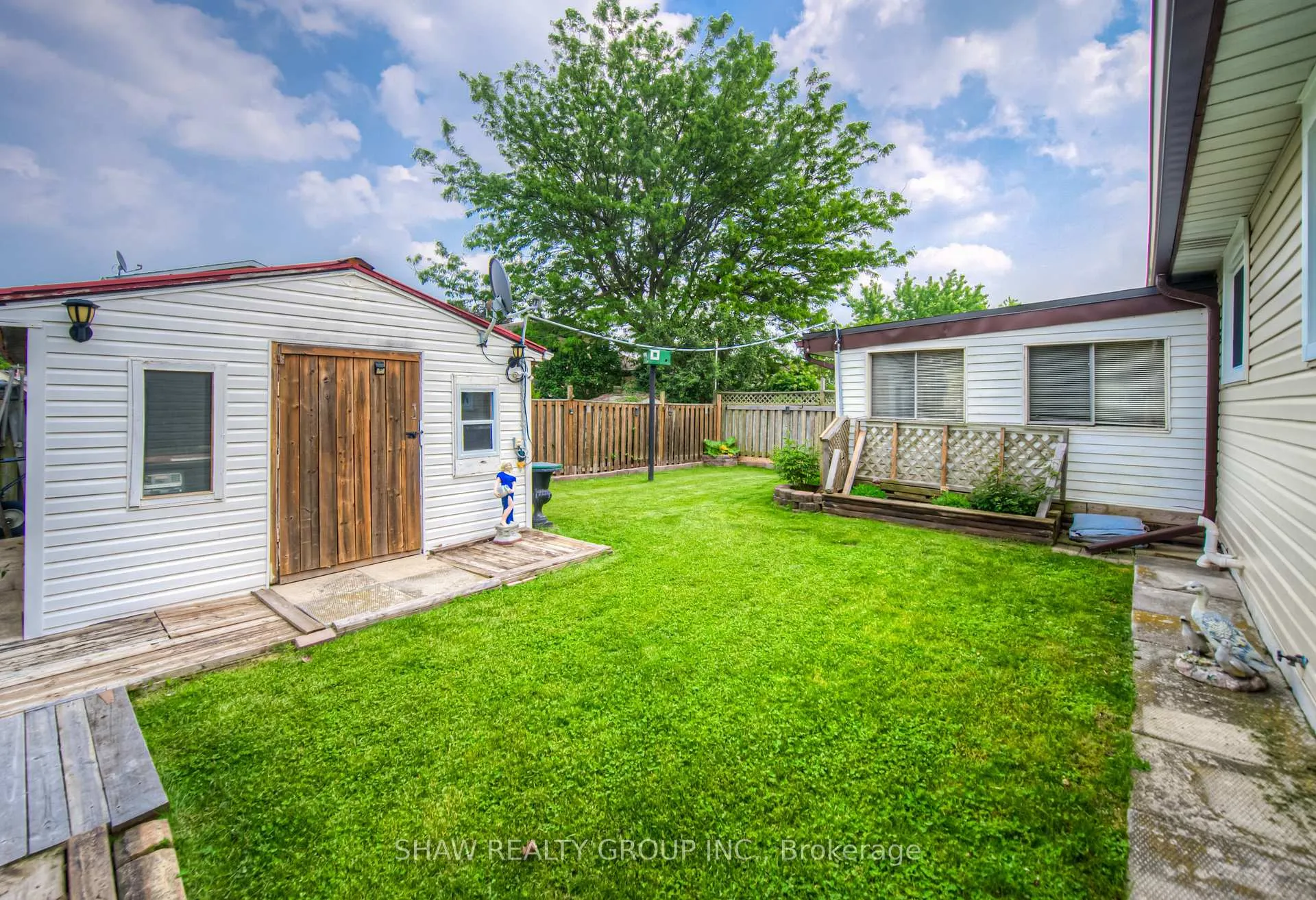 Photo 42 of 1745 Briarwood Drive, Cambridge — HOMEH