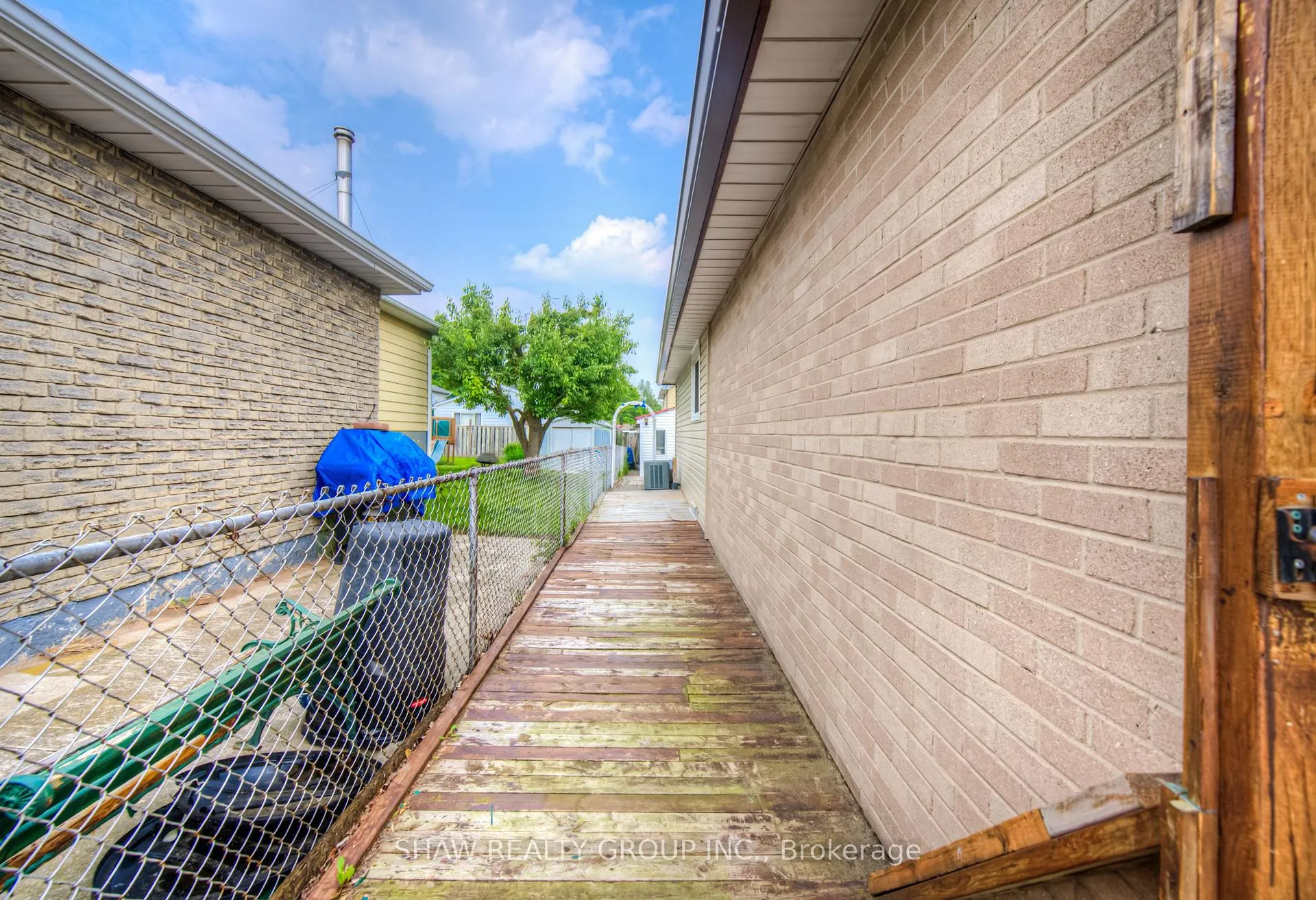 Photo 48 of 1745 Briarwood Drive, Cambridge — HOMEH