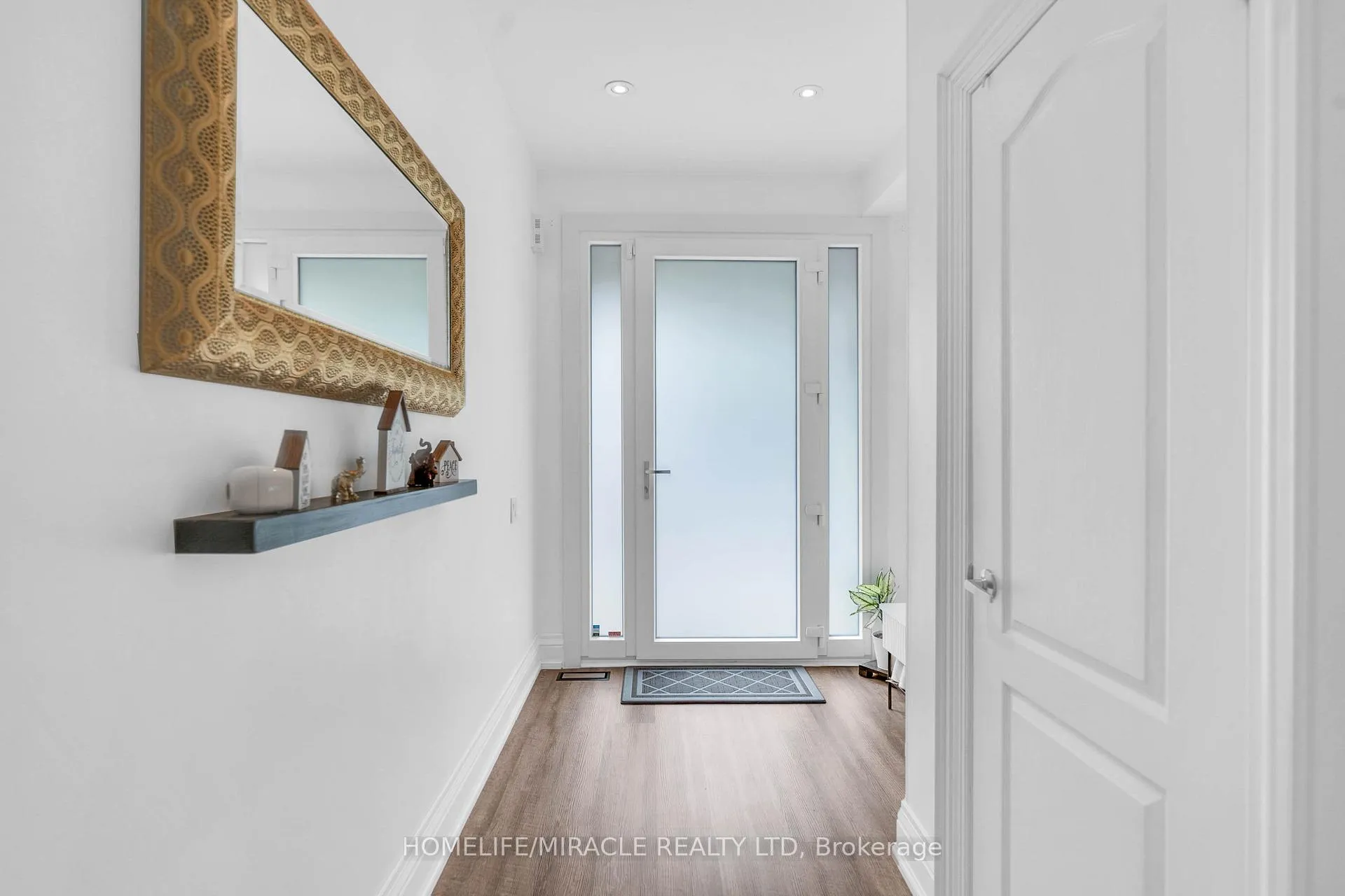 Photo 2 of 399 Lady Nadia Drive, Vaughan, Patterson — HOMEH