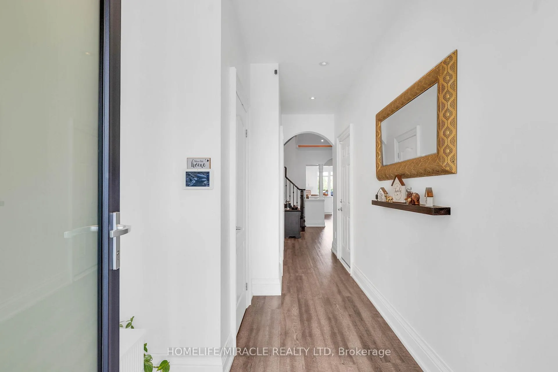 Photo 3 of 399 Lady Nadia Drive, Vaughan, Patterson — HOMEH