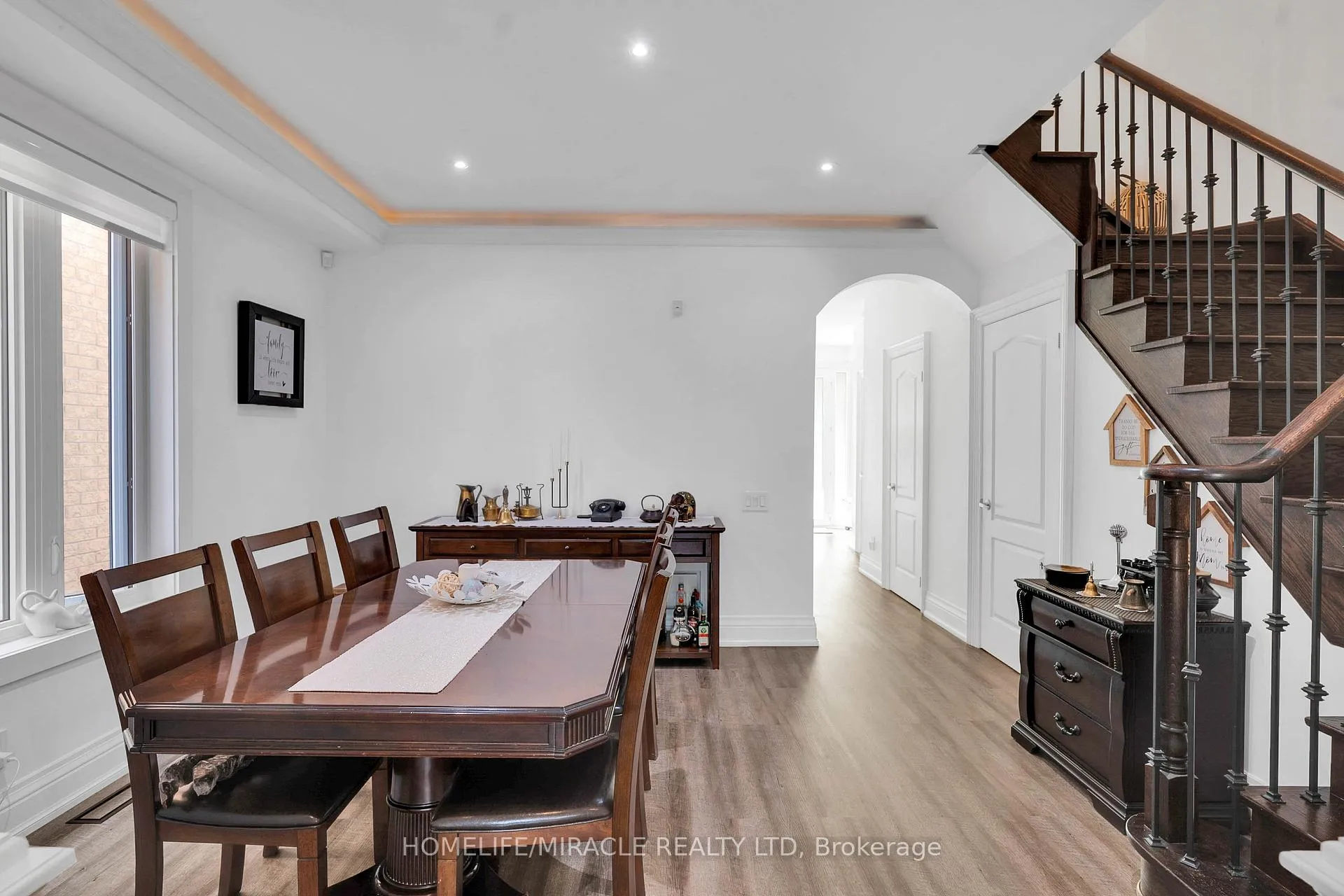Photo 5 of 399 Lady Nadia Drive, Vaughan, Patterson — HOMEH