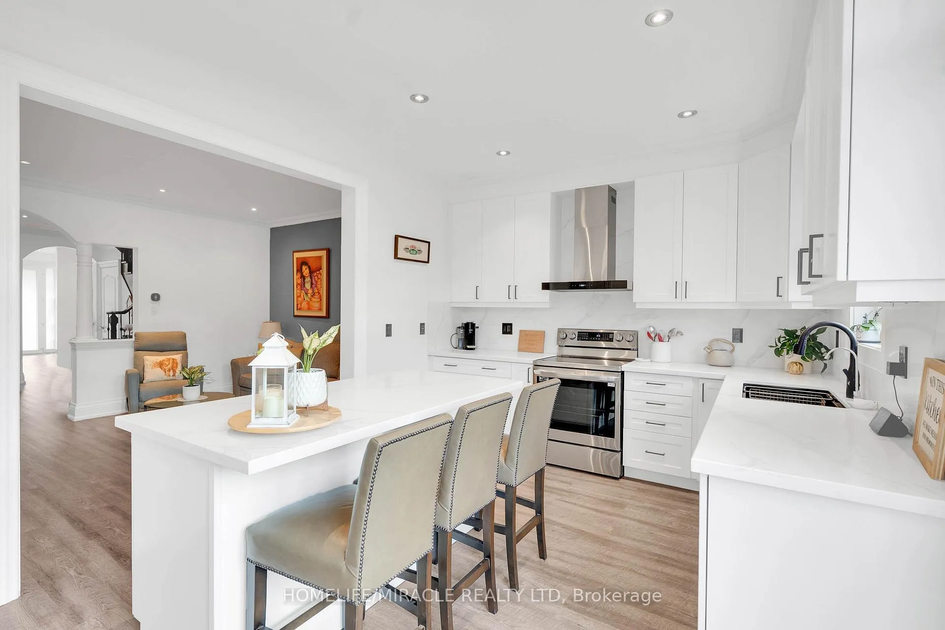 Photo 10 of 399 Lady Nadia Drive, Vaughan, Patterson — HOMEH