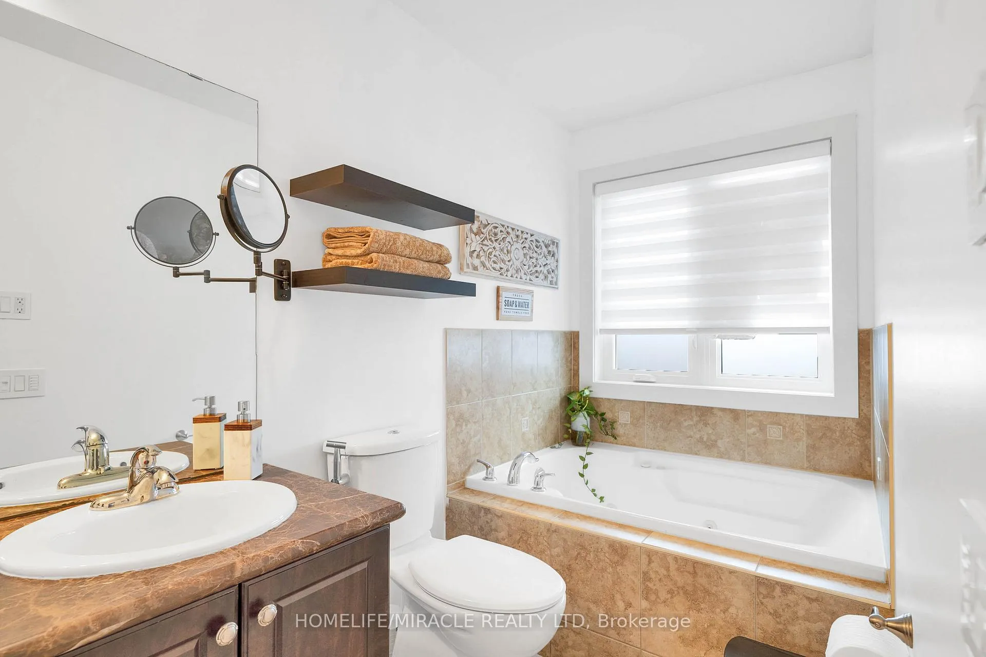 Photo 19 of 399 Lady Nadia Drive, Vaughan, Patterson — HOMEH