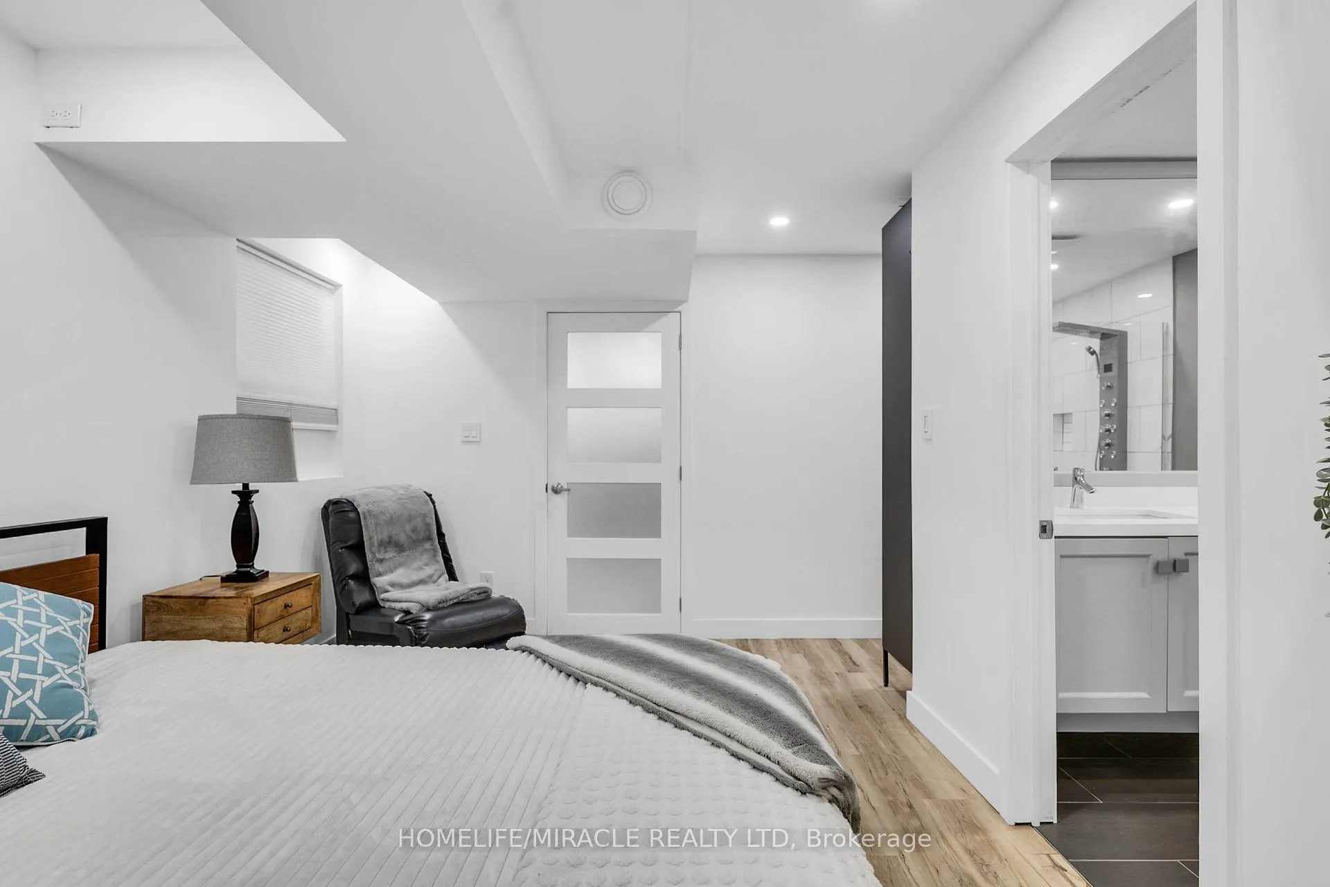 Photo 31 of 399 Lady Nadia Drive, Vaughan, Patterson — HOMEH