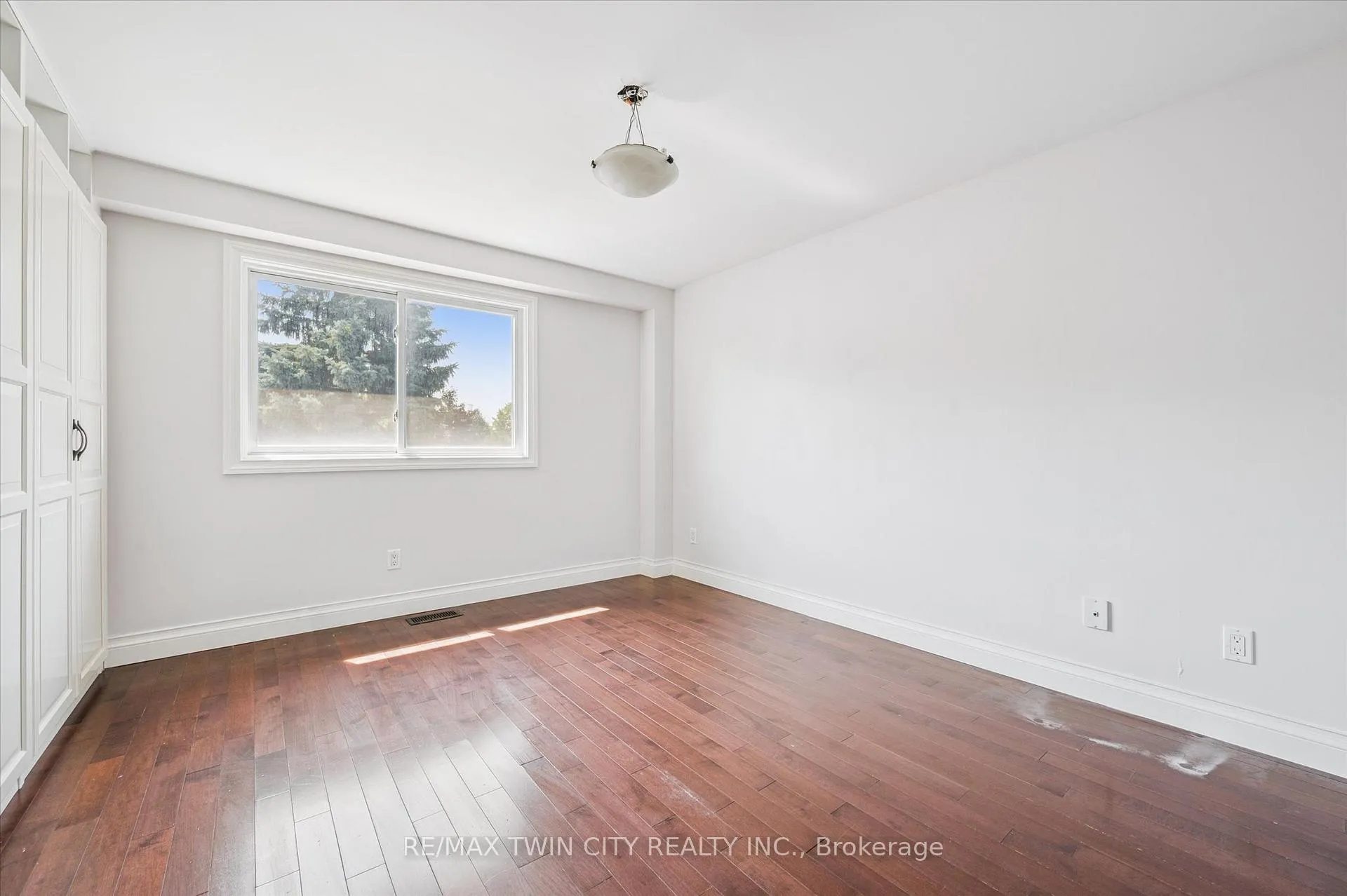 Photo 15 of 95 Covington Crescent, Kitchener — HOMEH