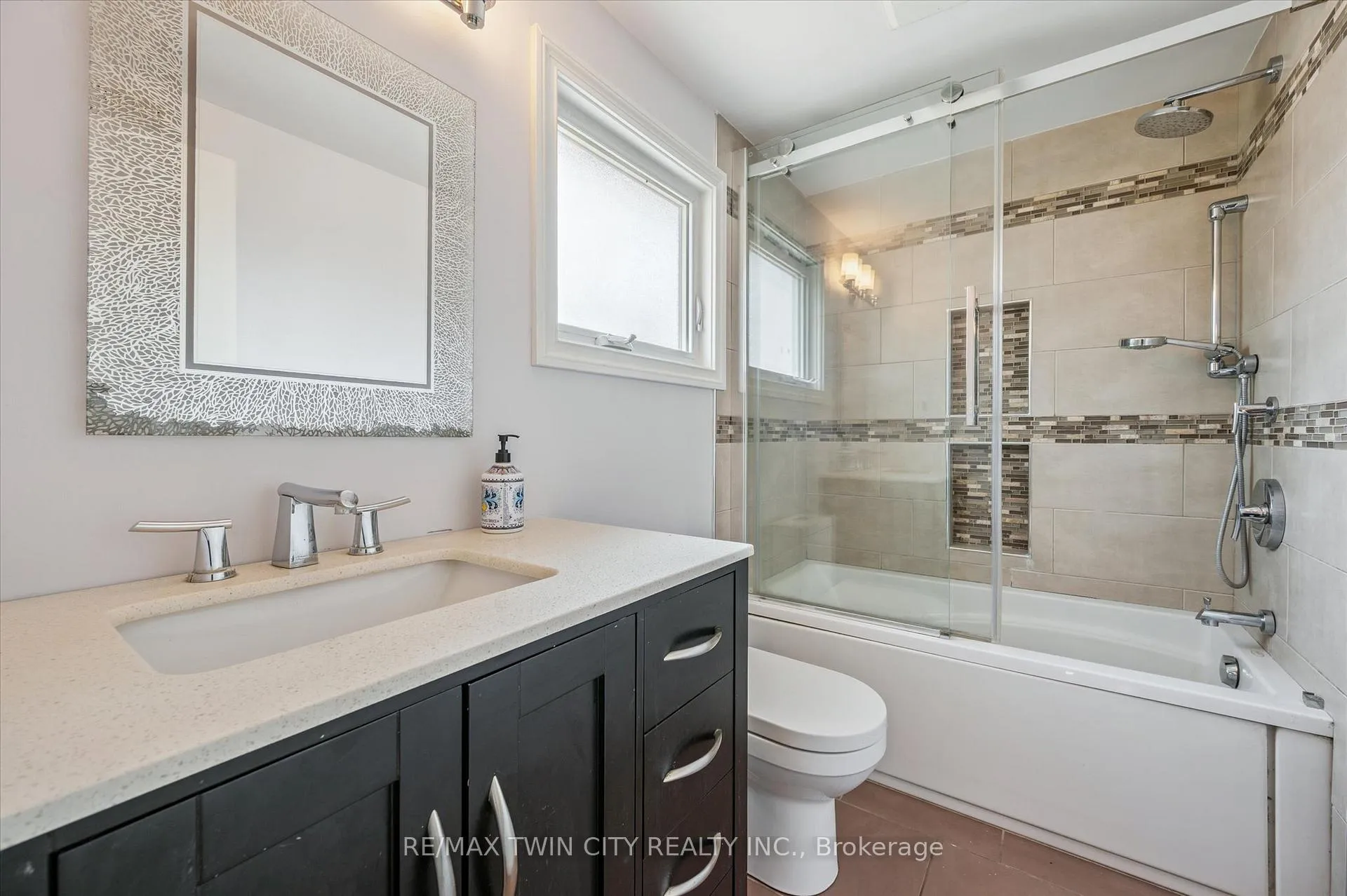Photo 20 of 95 Covington Crescent, Kitchener — HOMEH