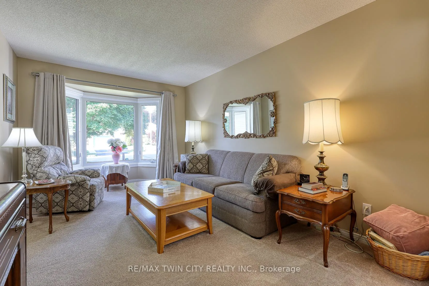 Photo 6 of 185 Dartmoor Crescent, Waterloo — HOMEH
