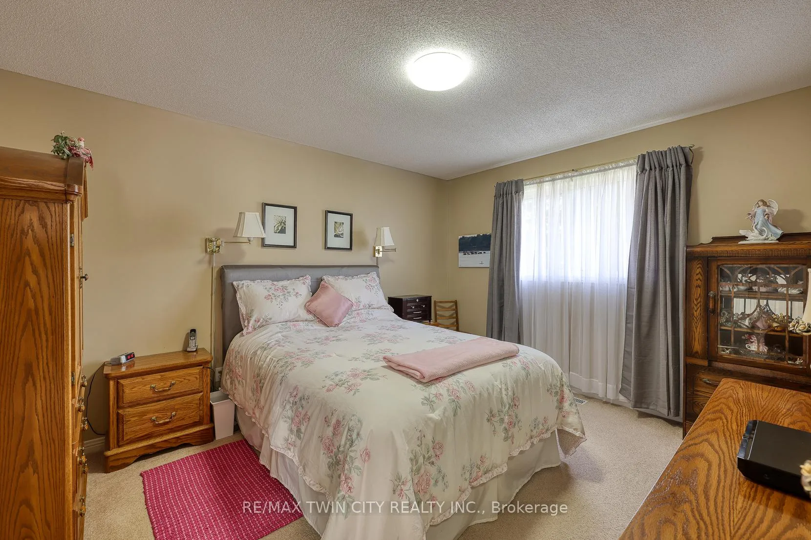 Photo 18 of 185 Dartmoor Crescent, Waterloo — HOMEH