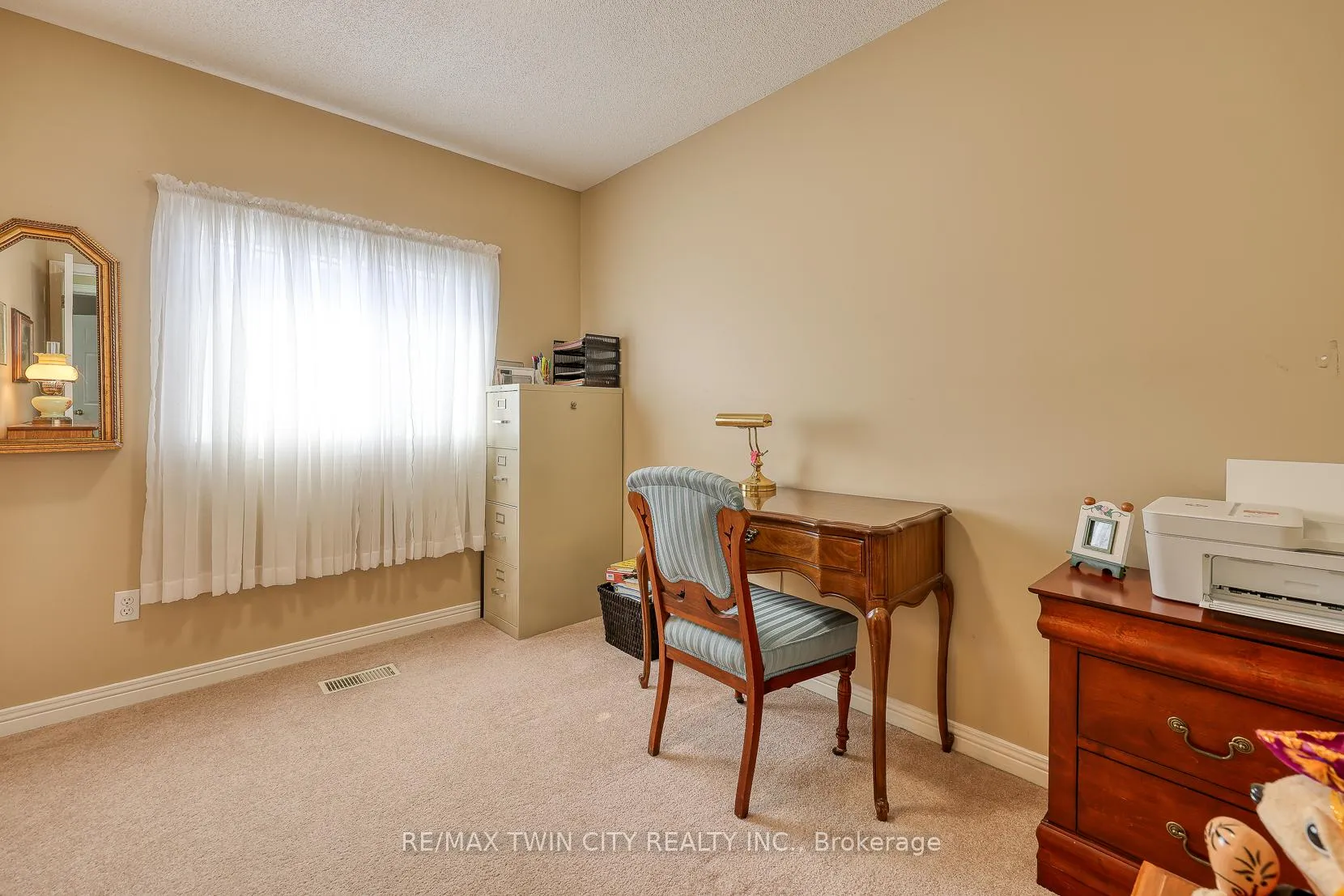 Photo 23 of 185 Dartmoor Crescent, Waterloo — HOMEH