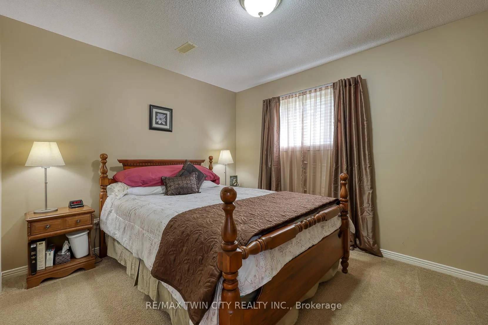 Photo 26 of 185 Dartmoor Crescent, Waterloo — HOMEH