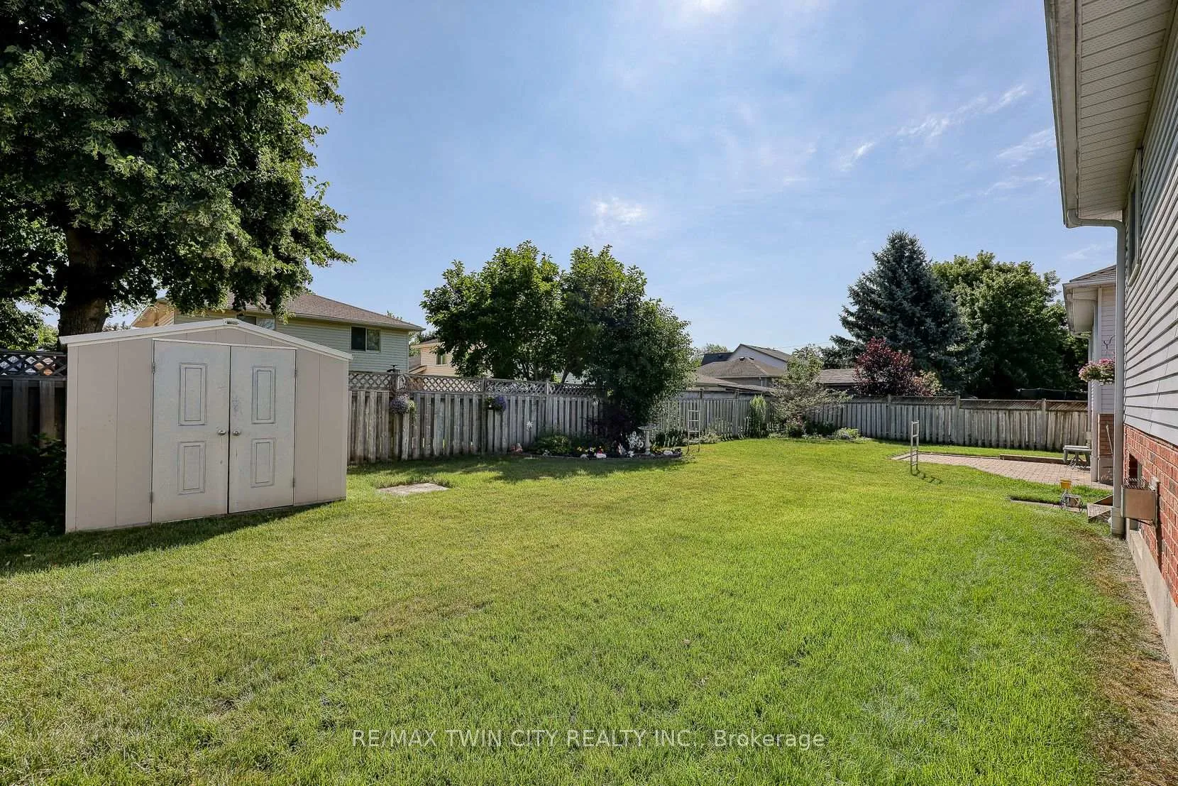 Photo 35 of 185 Dartmoor Crescent, Waterloo — HOMEH
