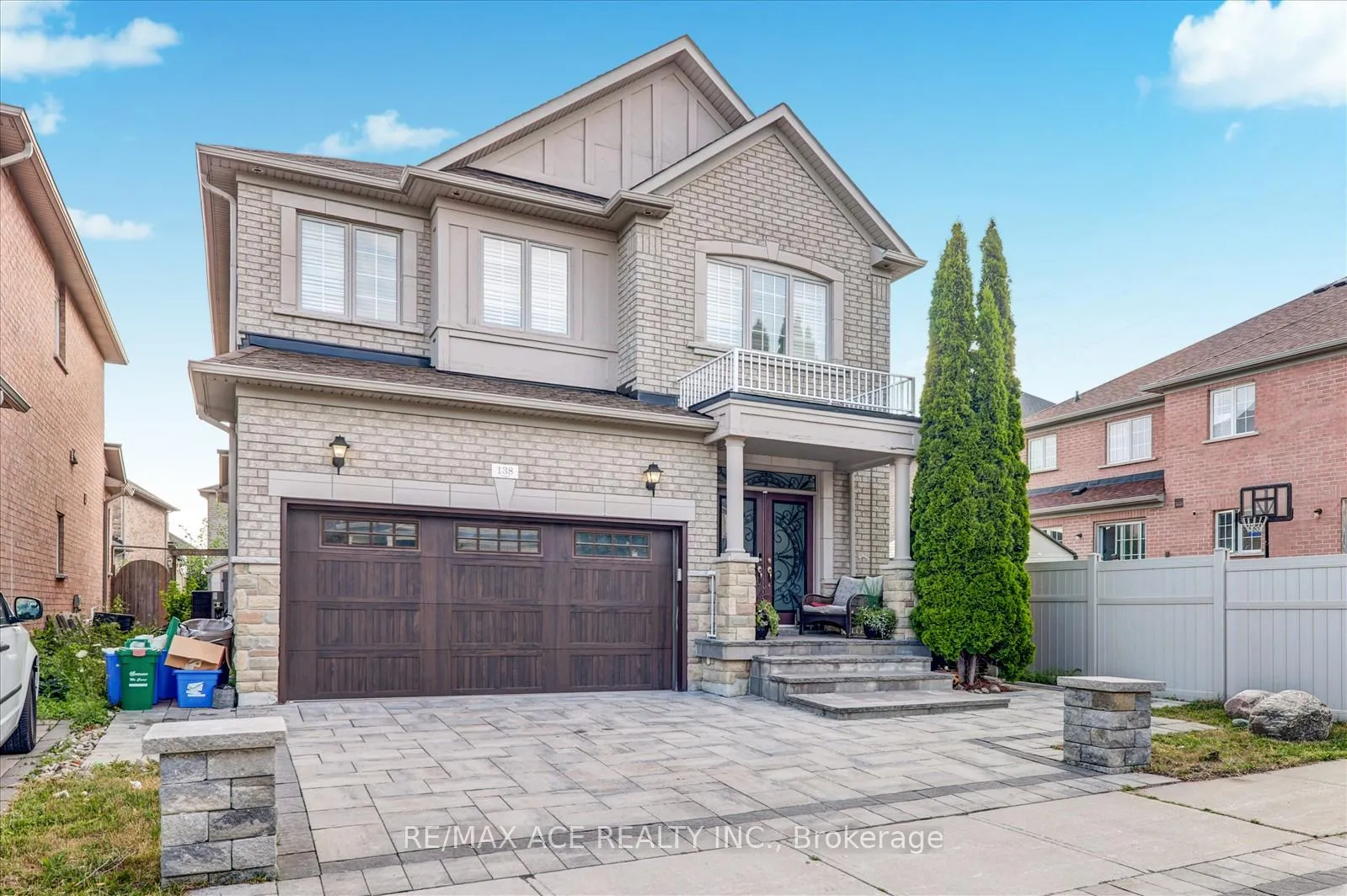 Photo 2 of 138 Riverwalk Drive, Markham, Box Grove — HOMEH