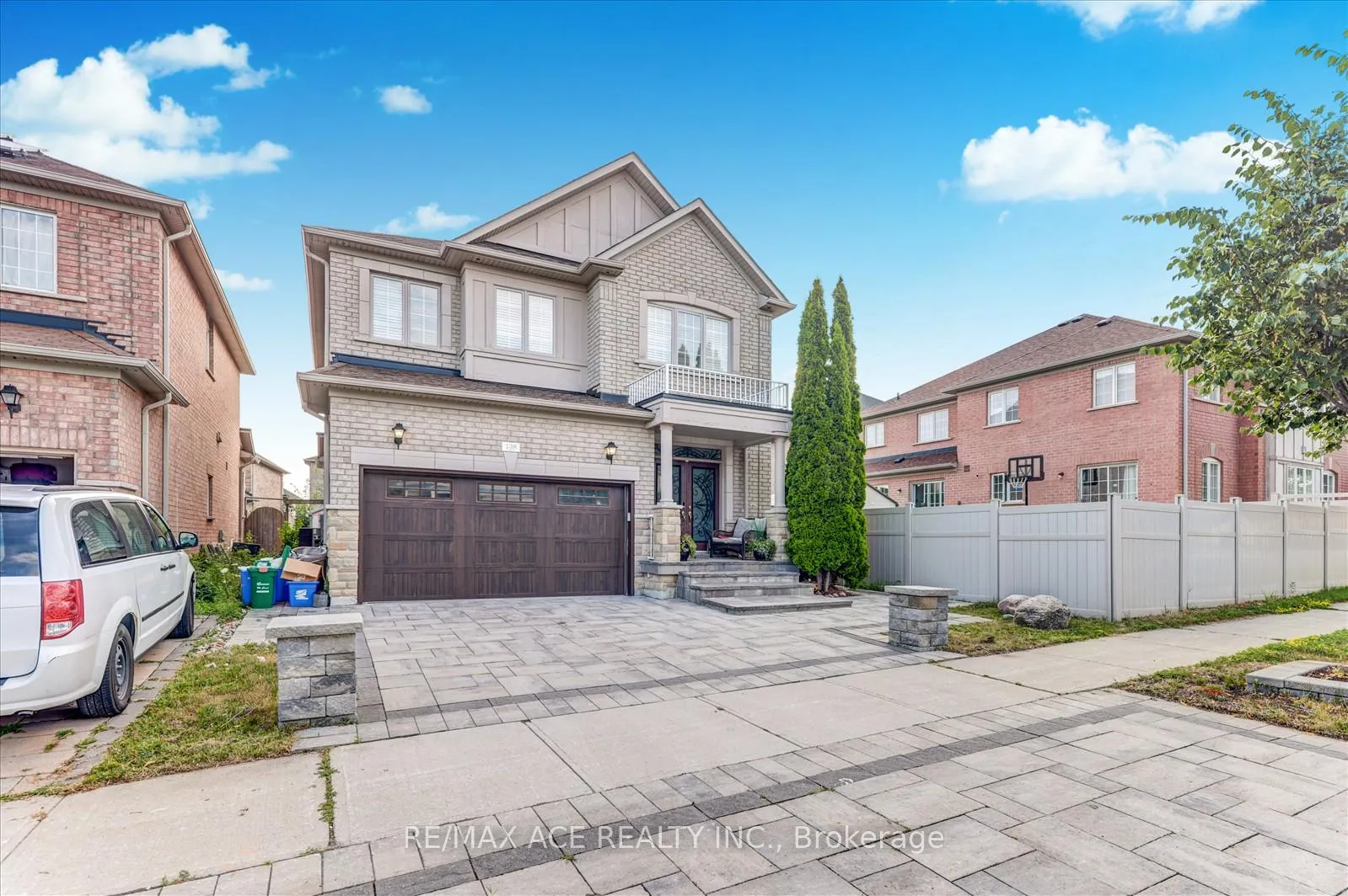 Photo 3 of 138 Riverwalk Drive, Markham, Box Grove — HOMEH