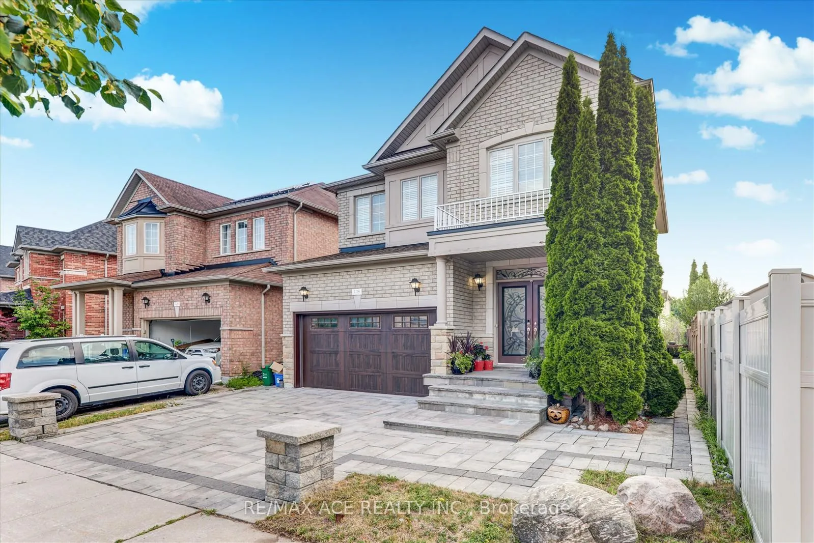 Photo 4 of 138 Riverwalk Drive, Markham, Box Grove — HOMEH